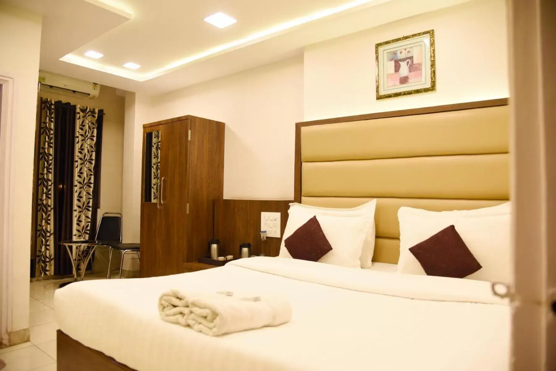 Bedroom, Bed in Hotel Sai Yatri Bedroom, Bed in Hotel Sai Yatri