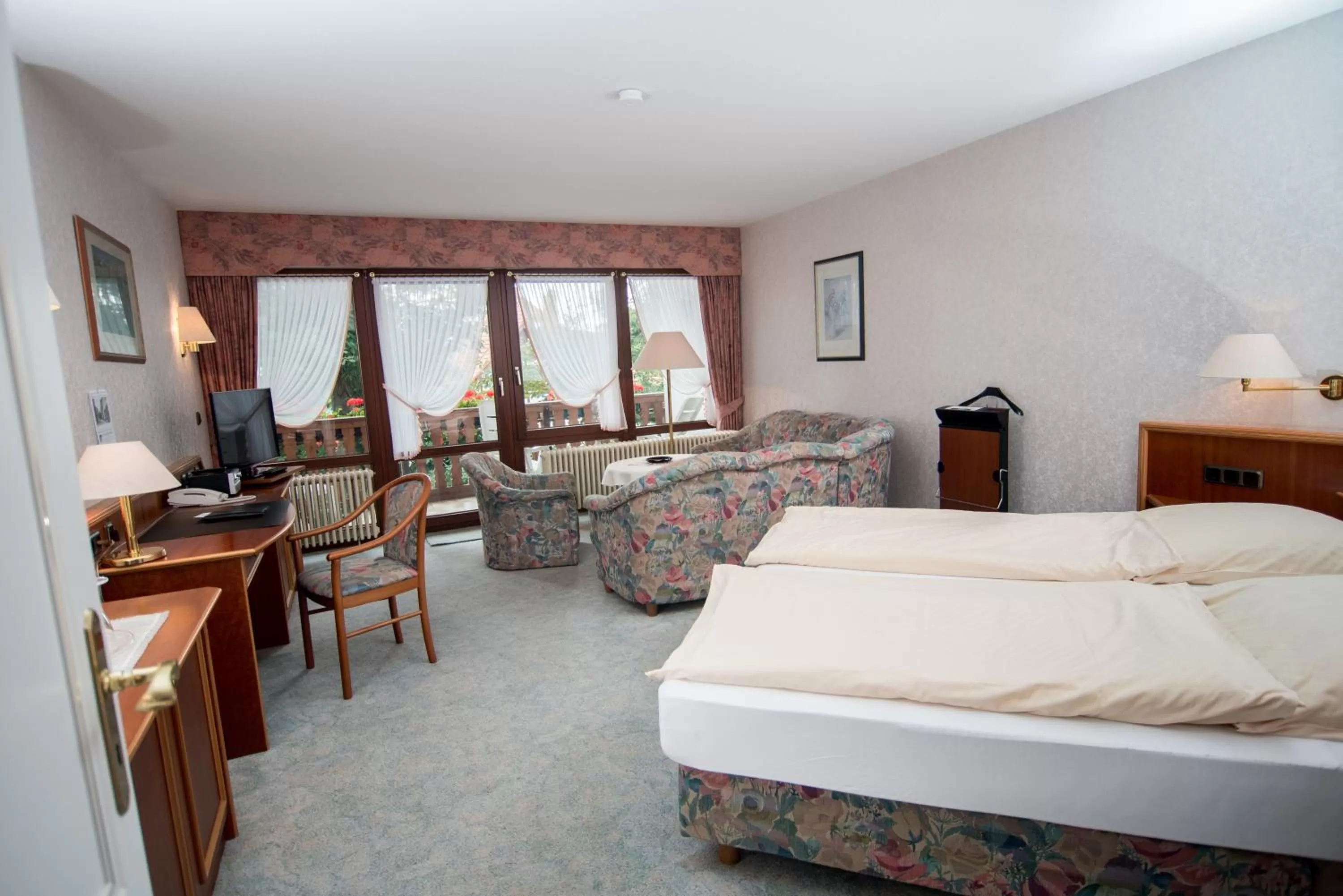 Bed in Hotel Sonnenhof