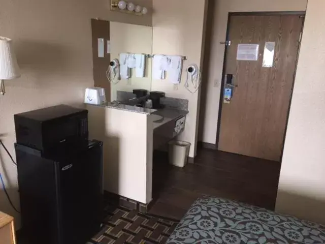 Other, Kitchen/Kitchenette in Days Inn by Wyndham Hurricane/Zion National Park Area