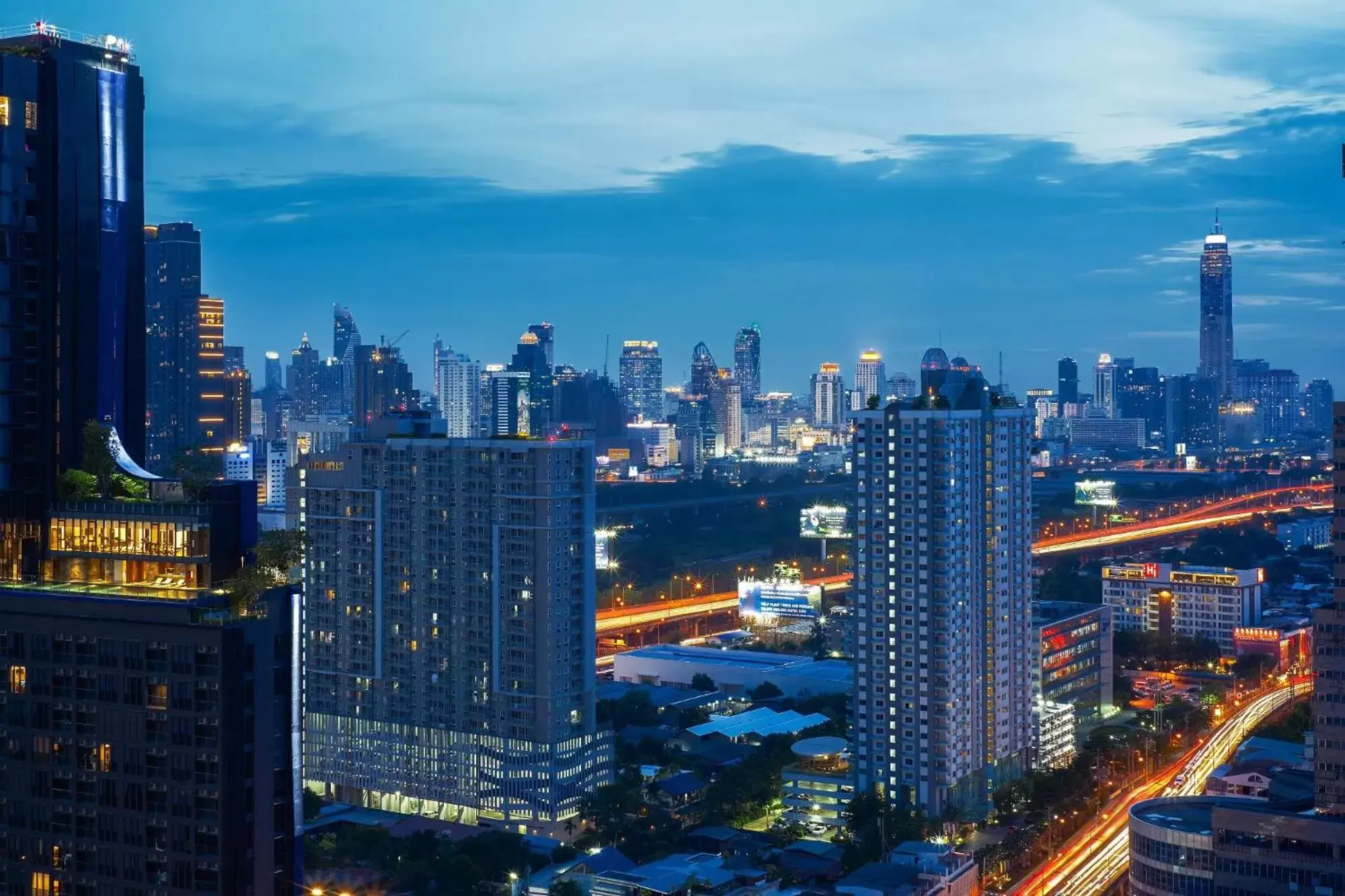 City view in Grand Fortune Hotel Bangkok - SHA Extra Plus