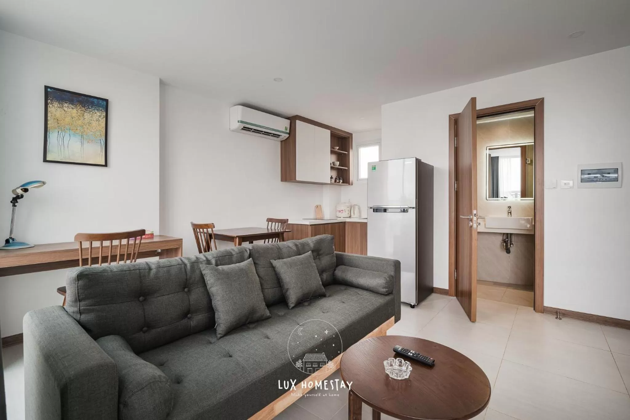 Living room in Lux Westlake Studio