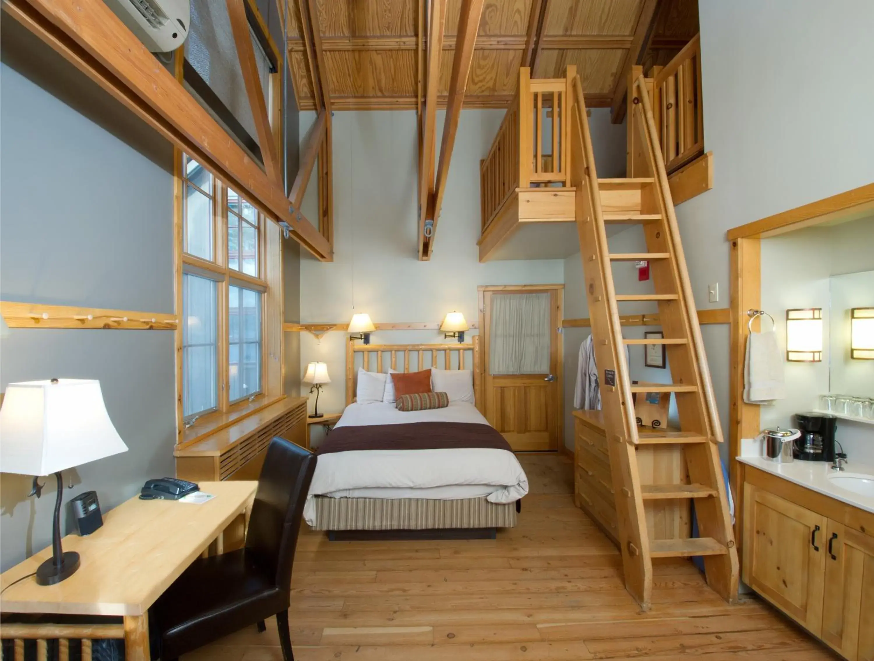 Photo of the whole room, Bed in Sleeping Lady Mountain Resort
