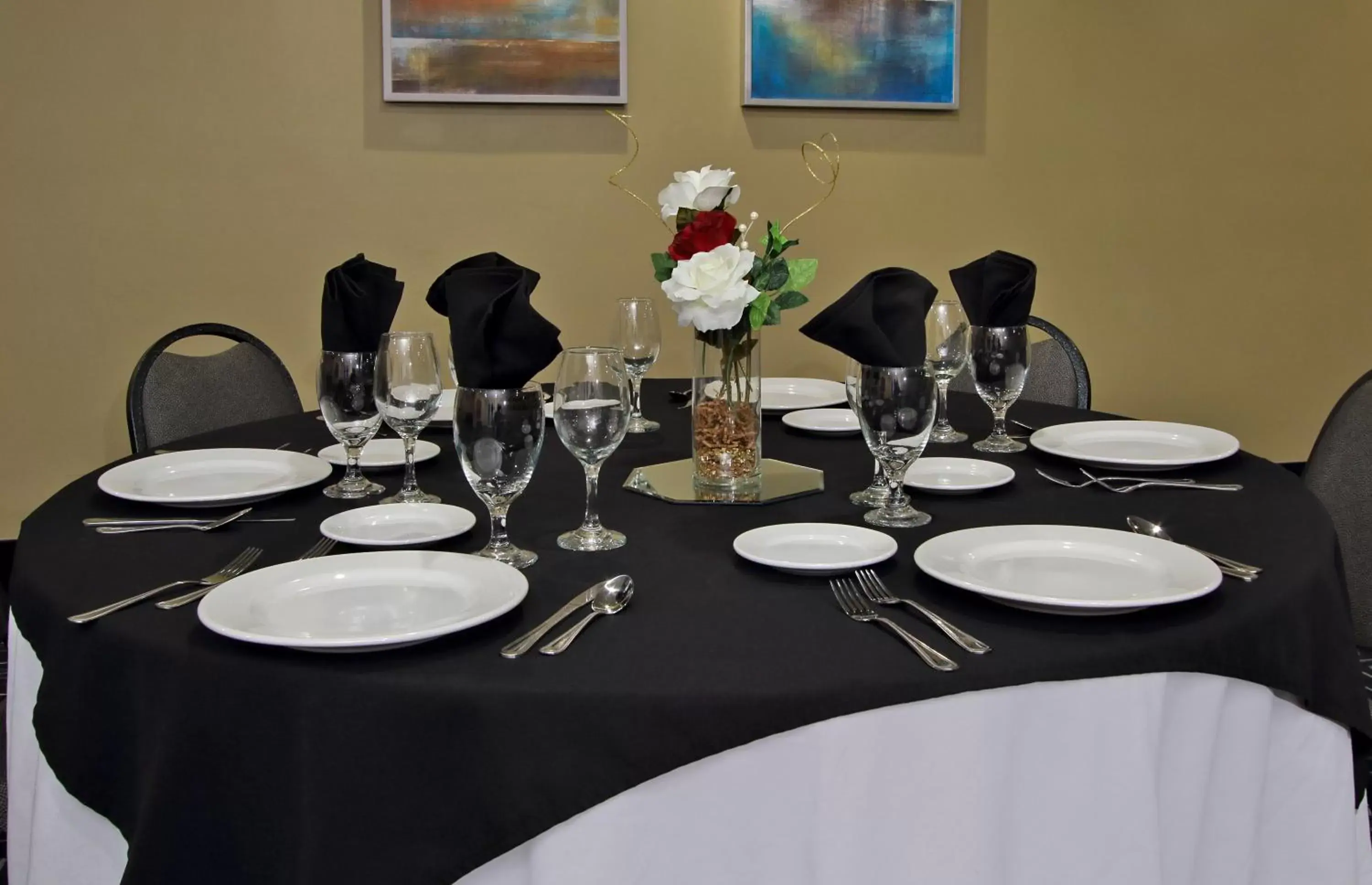 Banquet/Function facilities, Restaurant/Places to Eat in Holiday Inn Hammond, an IHG Hotel