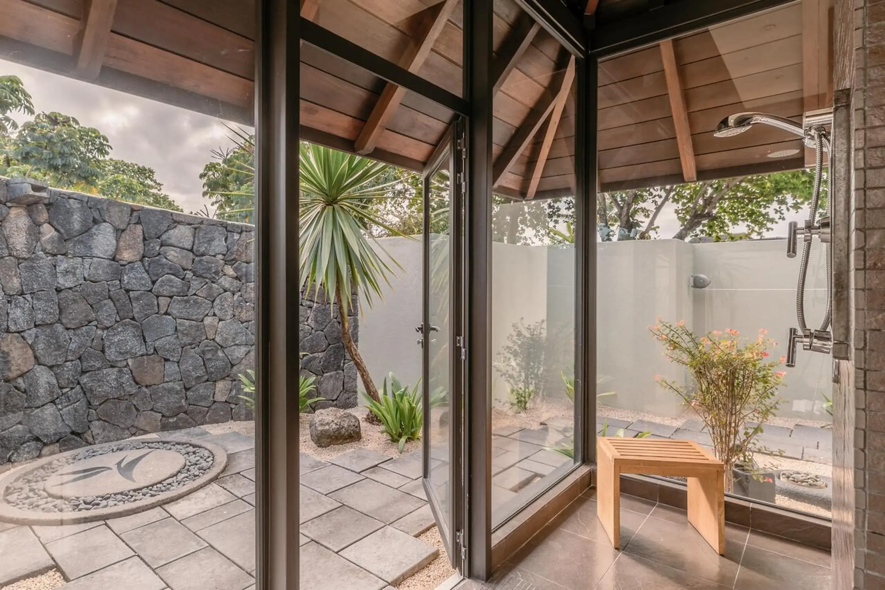 Shower in Four Seasons Resort Mauritius at Anahita