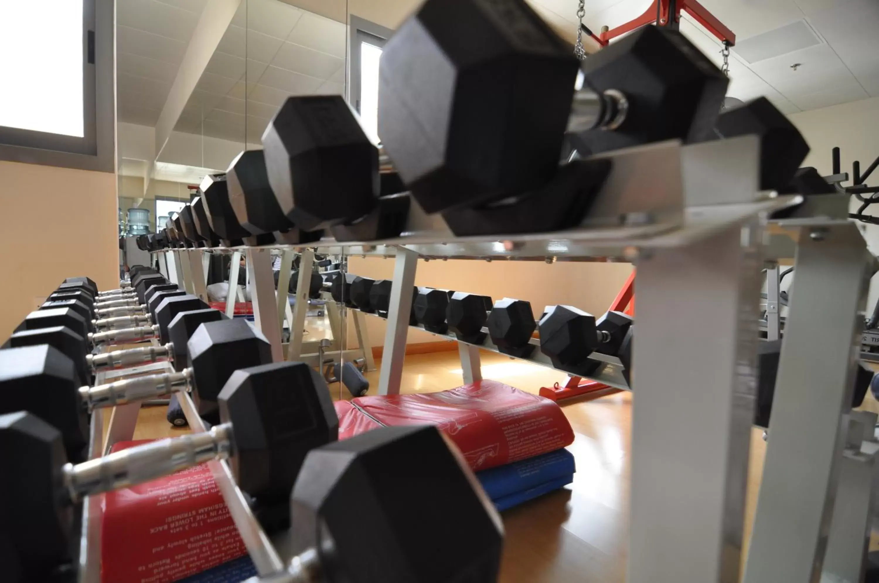 Fitness centre/facilities, Fitness Center/Facilities in Auris Boutique Hotel Apartments - AlBarsha
