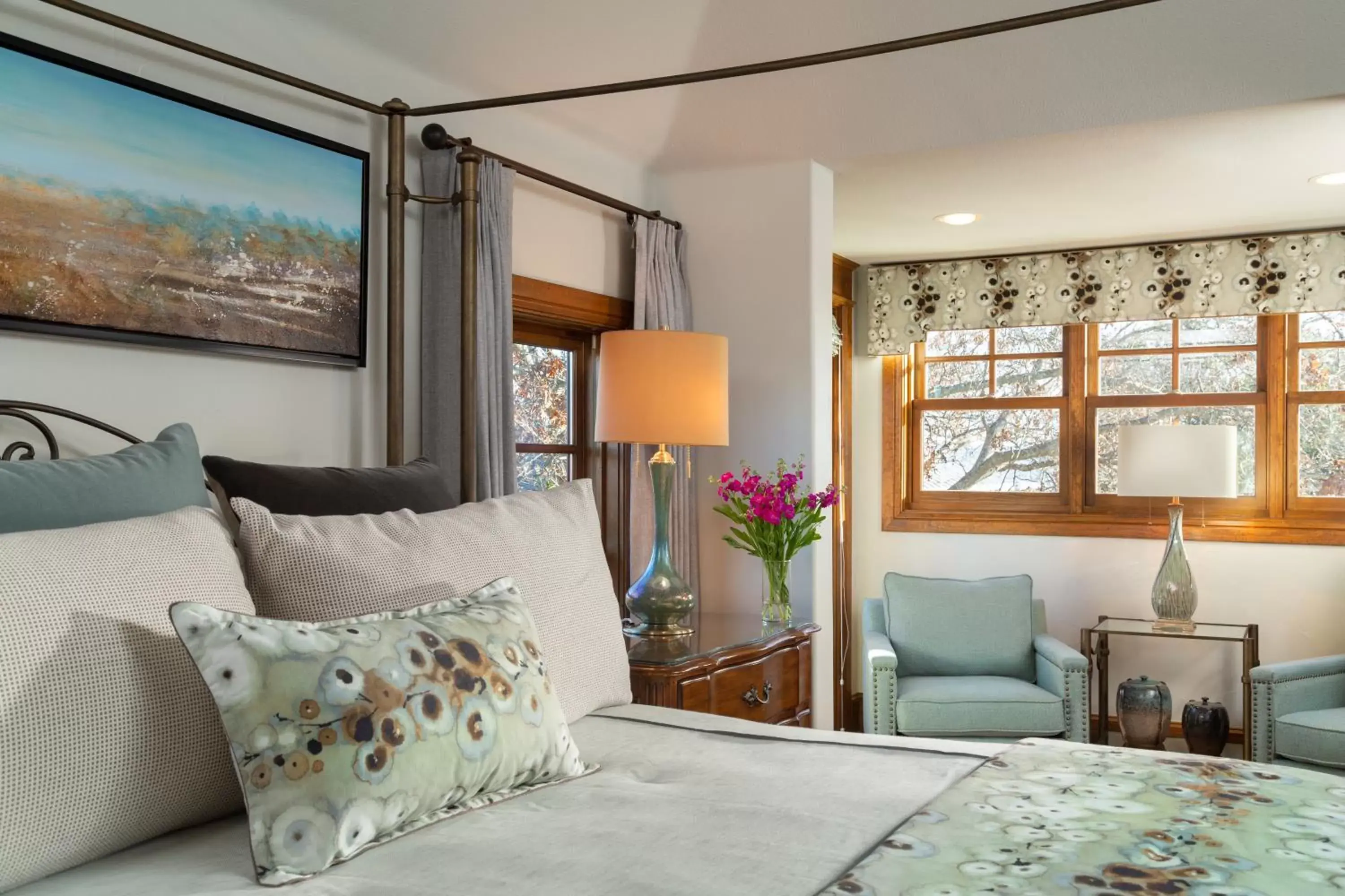 Bedroom, Bed in Inn on Lake Granbury