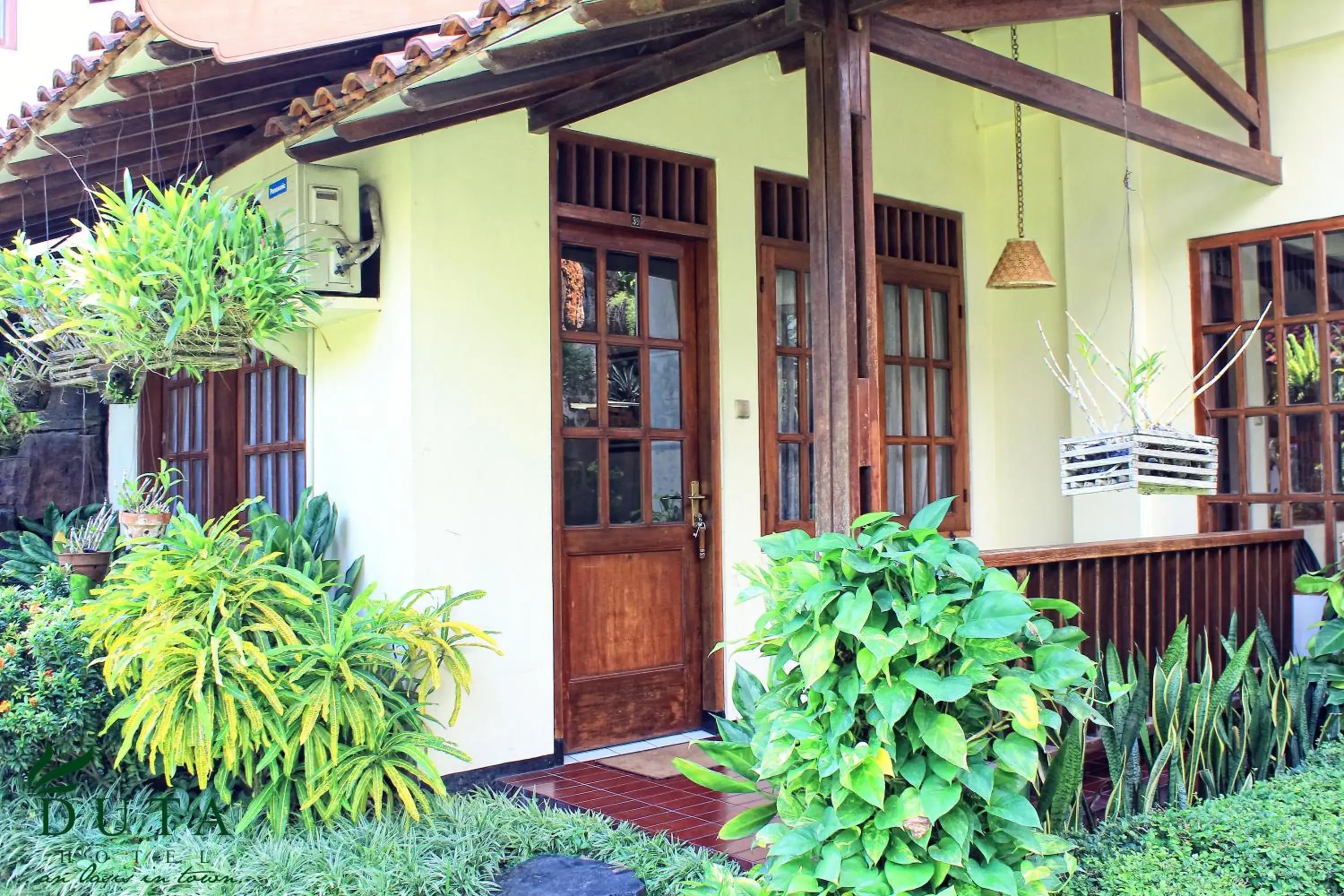 Garden, Property Building in Duta Guest House