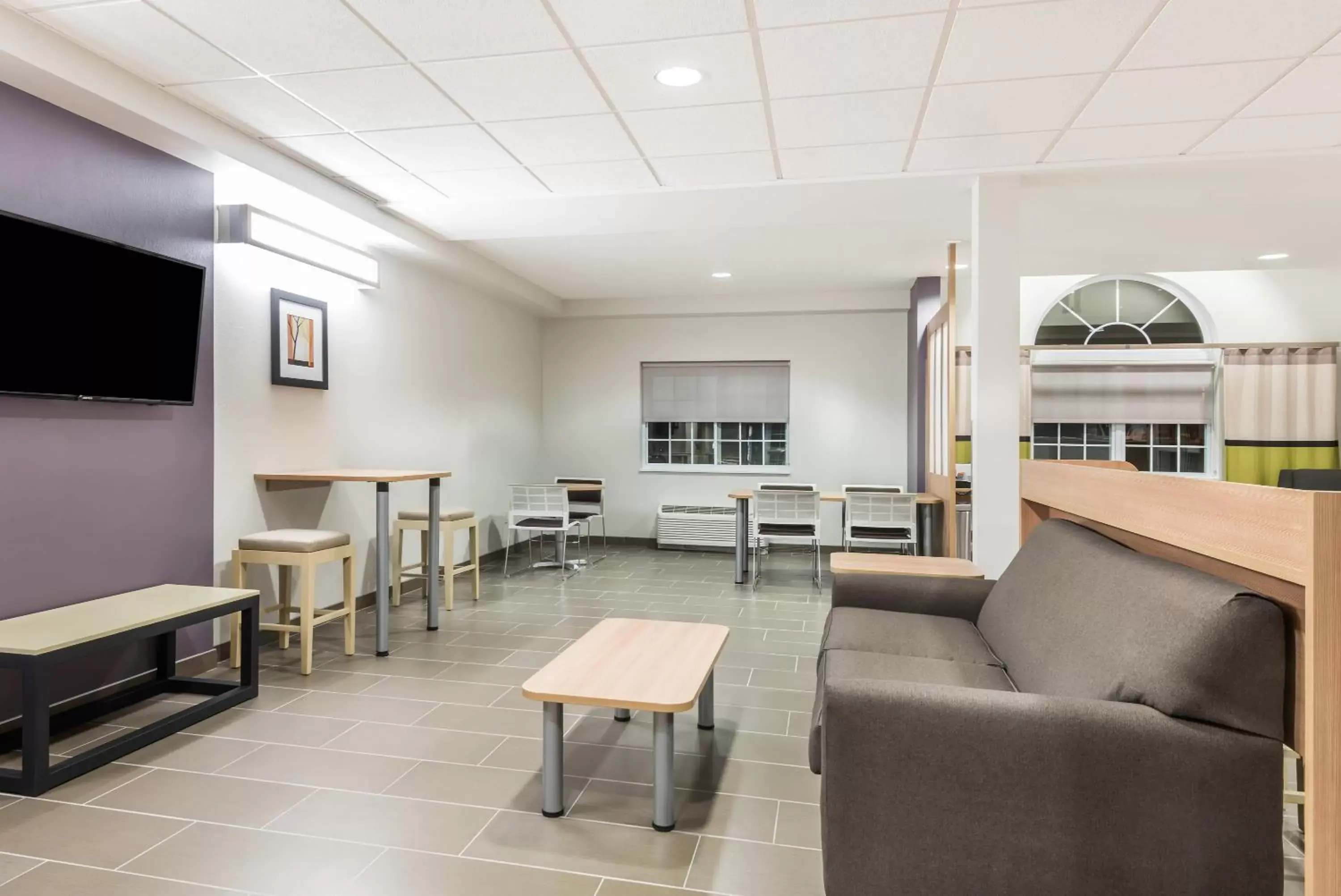 Seating Area in Microtel Inn & Suites by Wyndham Beaver Falls