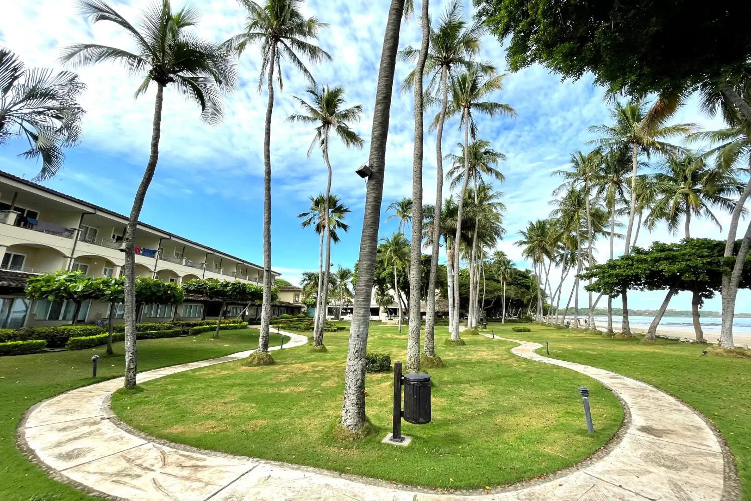Garden in Hotel Tamarindo Diria Beach Resort