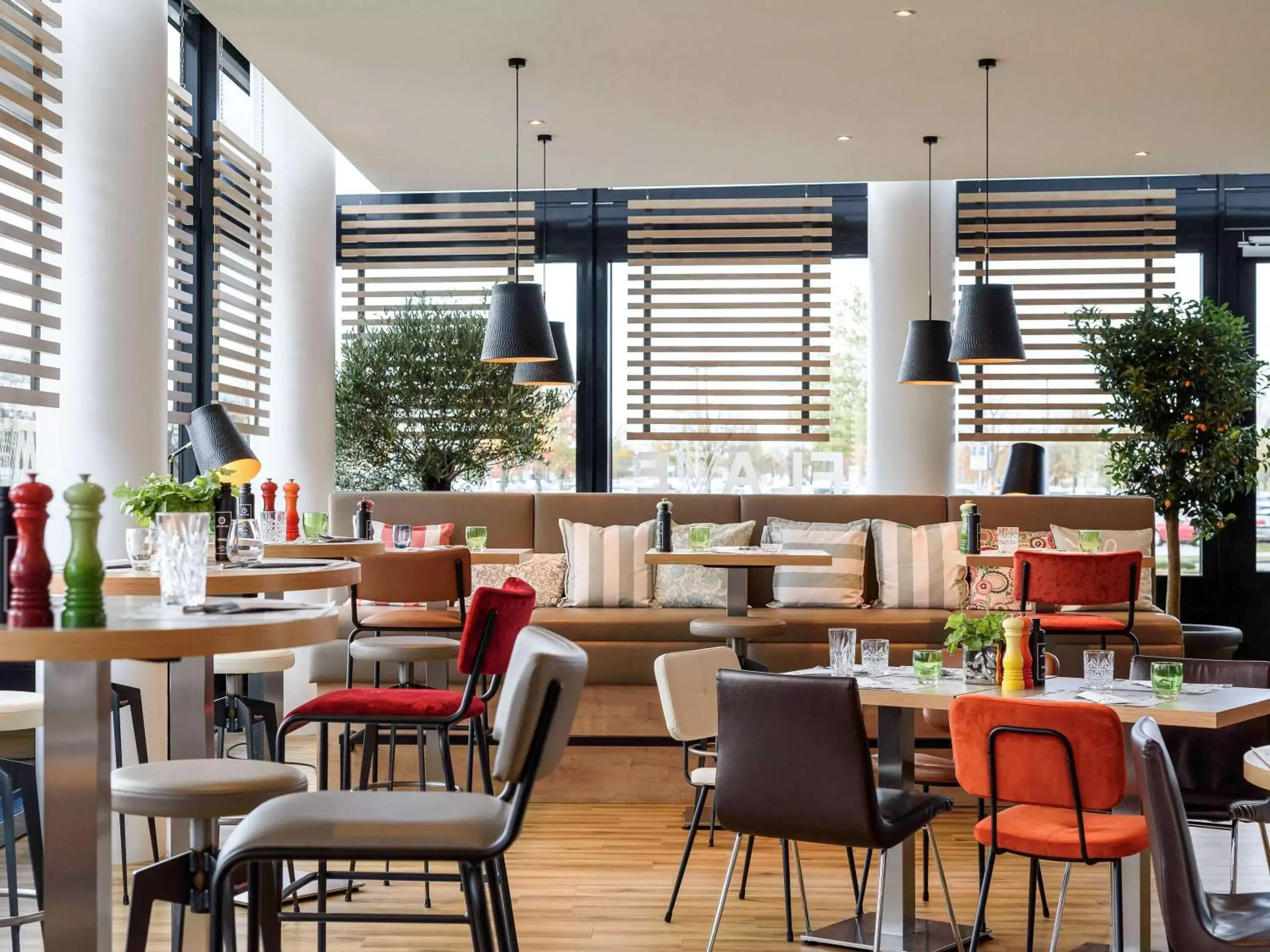 Restaurant/Places to Eat in Novotel München Airport