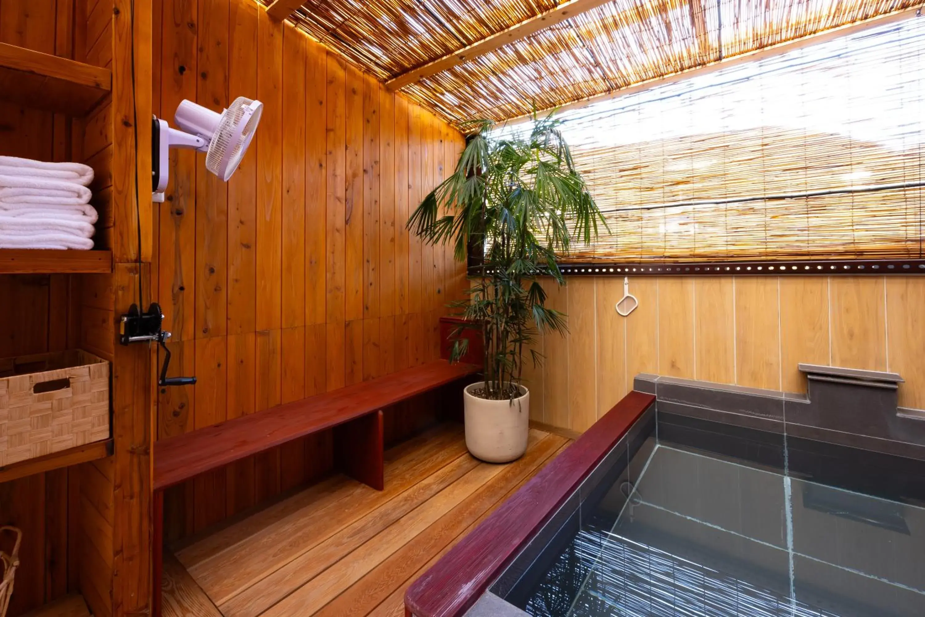 Hot Spring Bath in HOTEL HIMALAYA SEA