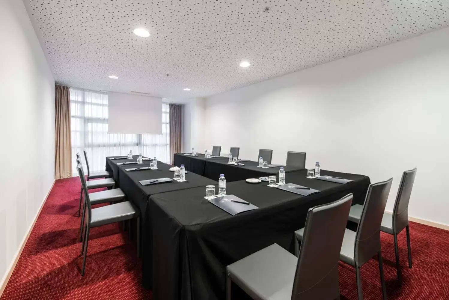 Meeting/conference room in Eurostars Oasis Plaza