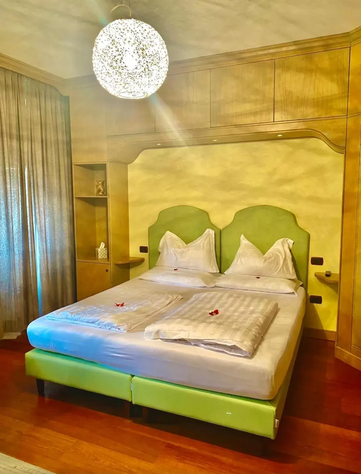 Bed in Relais Villa Quercia