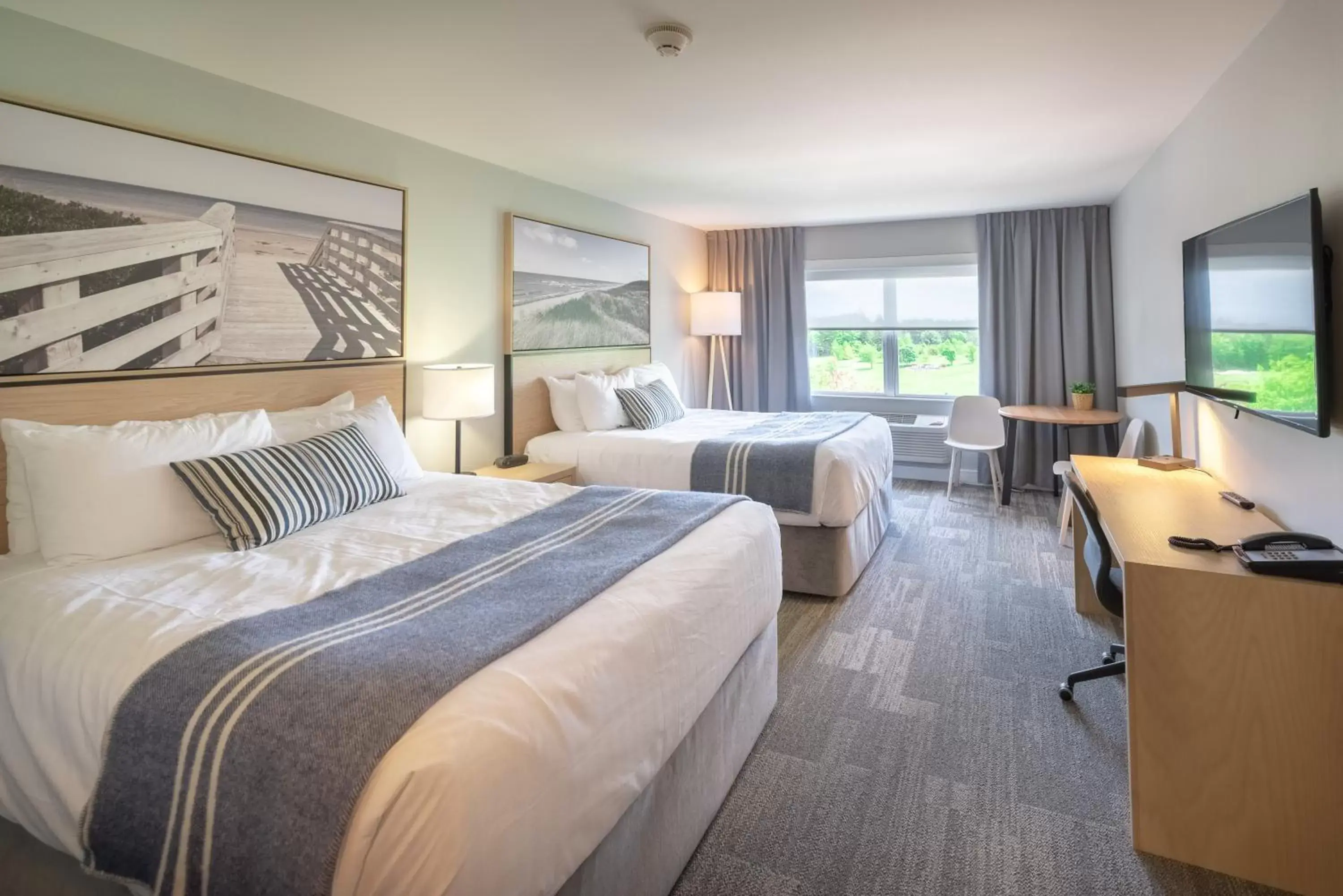 Superior Queen Room in Mill River Resort Superior Queen Room in Mill River Resort