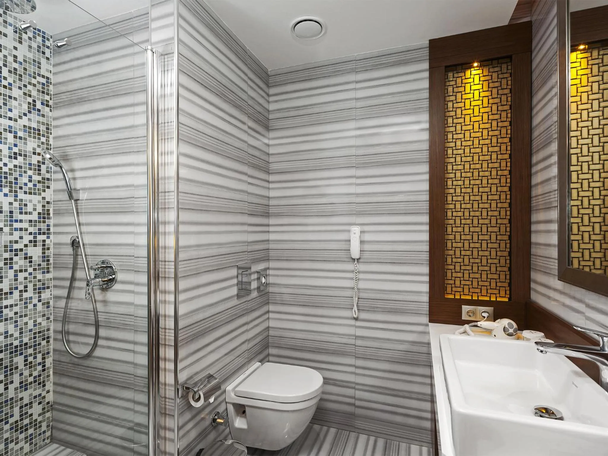 Toilet in Manesol Boutique Galata