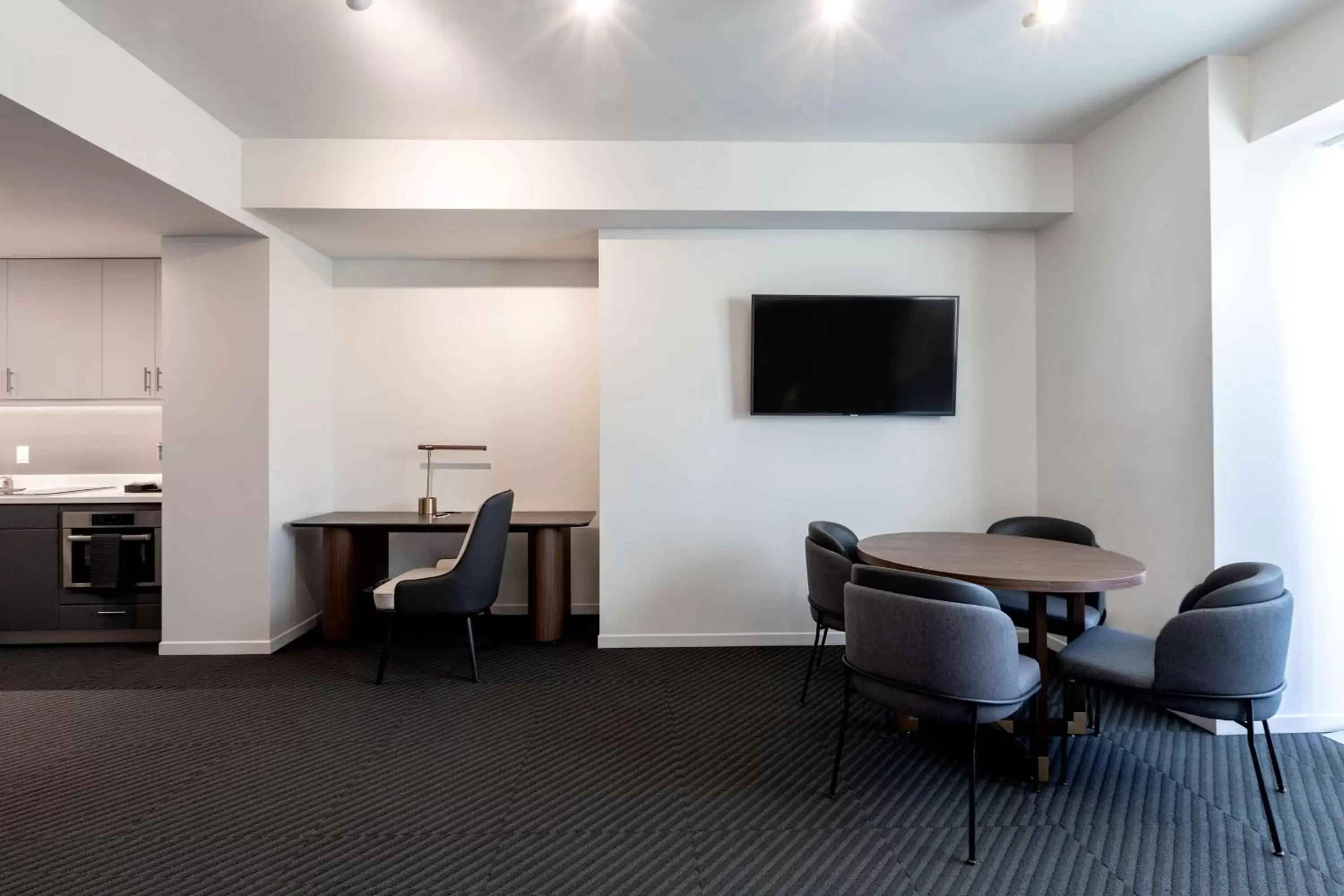 Bedroom in Hotel Chauncey Iowa City, Tapestry Collection by Hilton Bedroom in Hotel Chauncey Iowa City, Tapestry Collection by Hilton