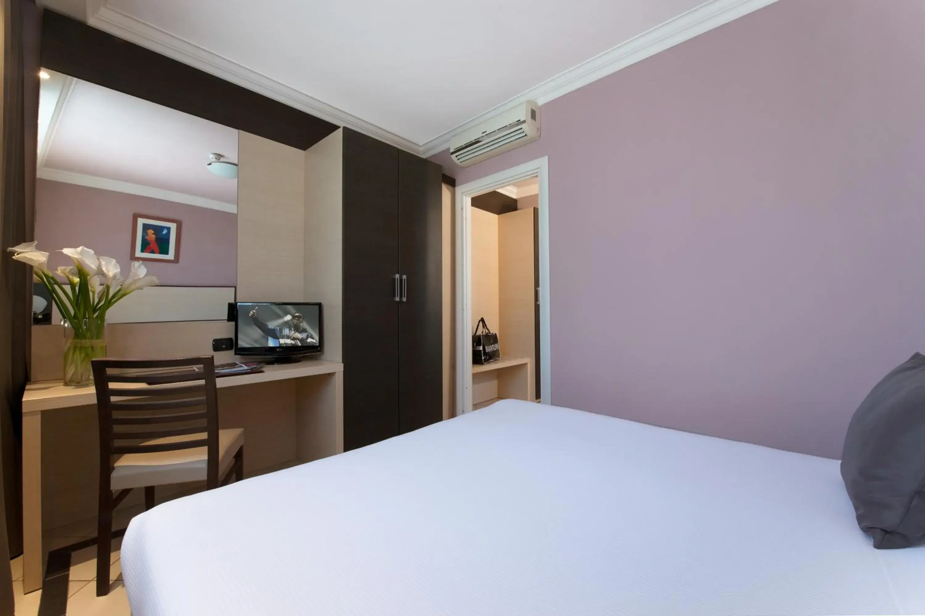 Bedroom, Bed in CDH Hotel La Spezia