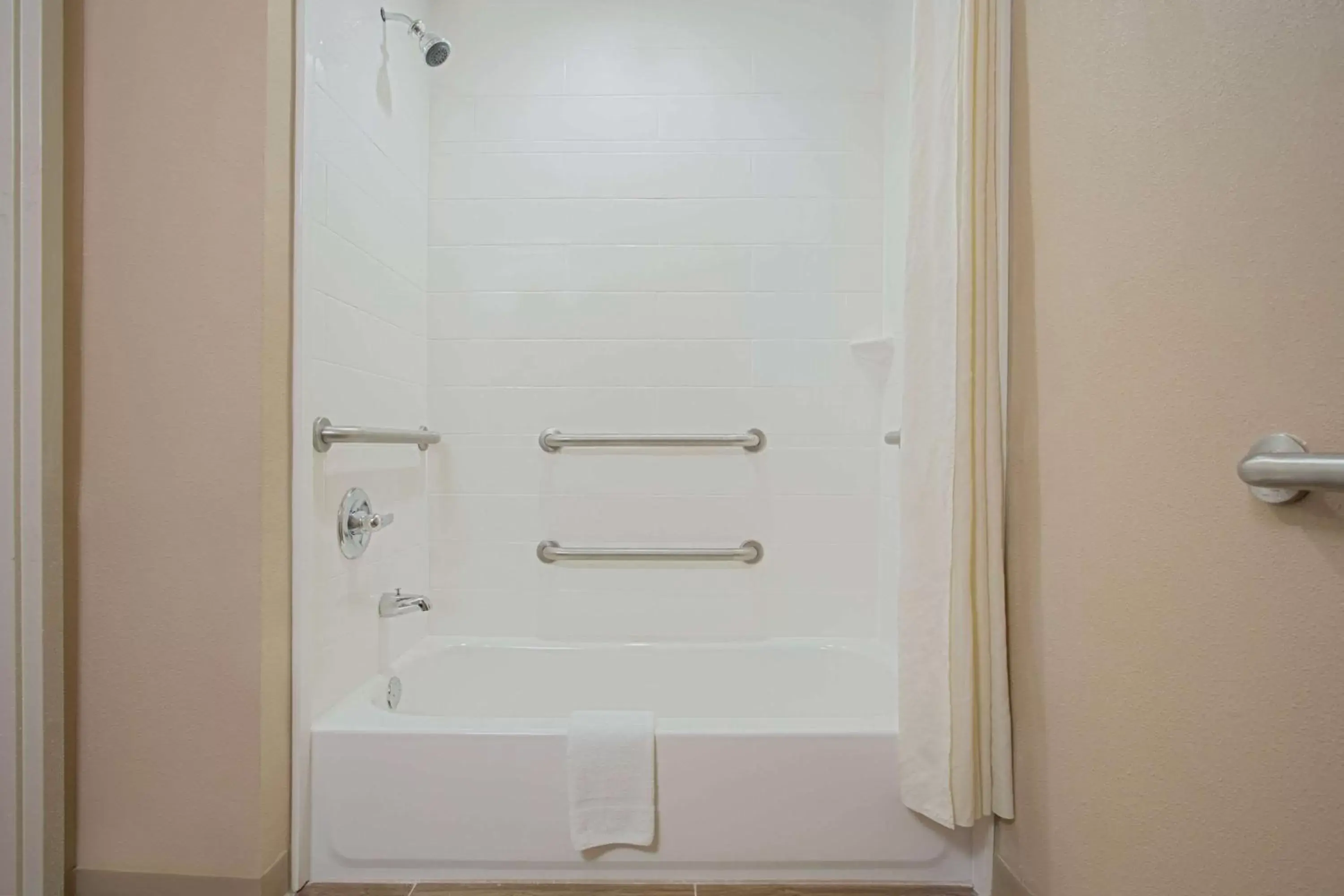 Bathroom in Microtel Inn & Suites by Wyndham Walterboro