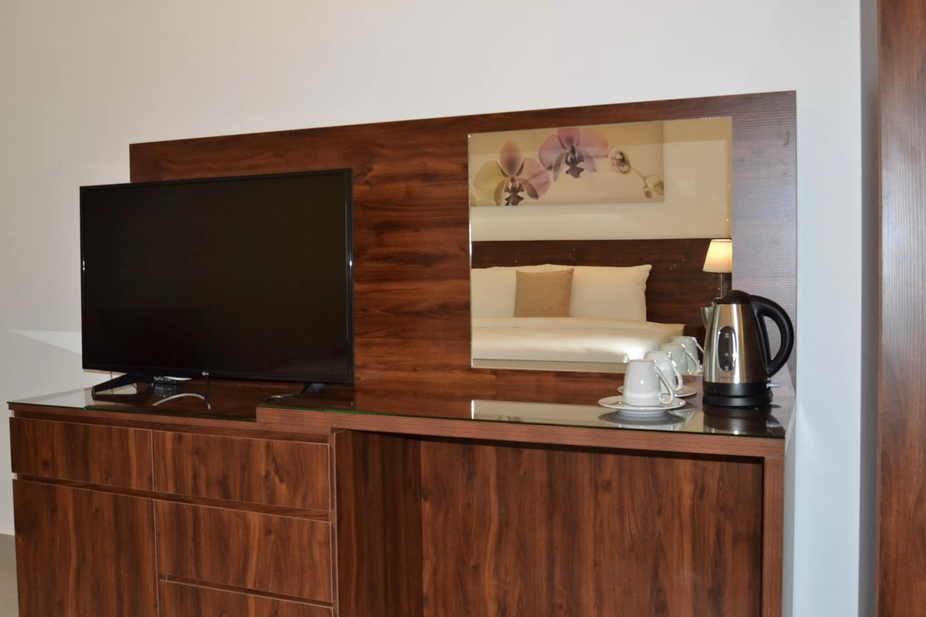 TV and multimedia in Sedra Residence