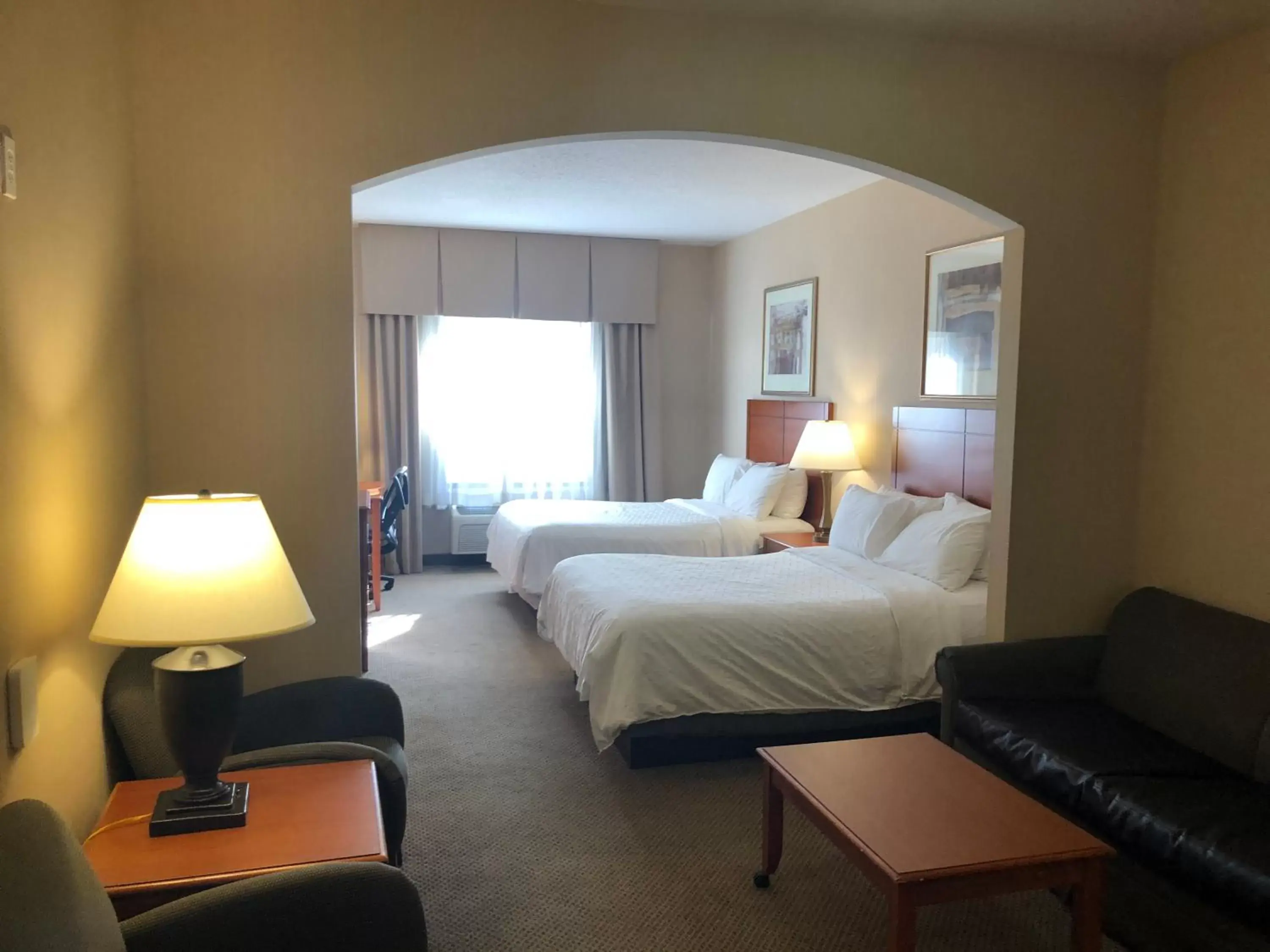 Bed in Holiday Inn Express Hotel & Suites Lansing-Dimondale, an IHG Hotel