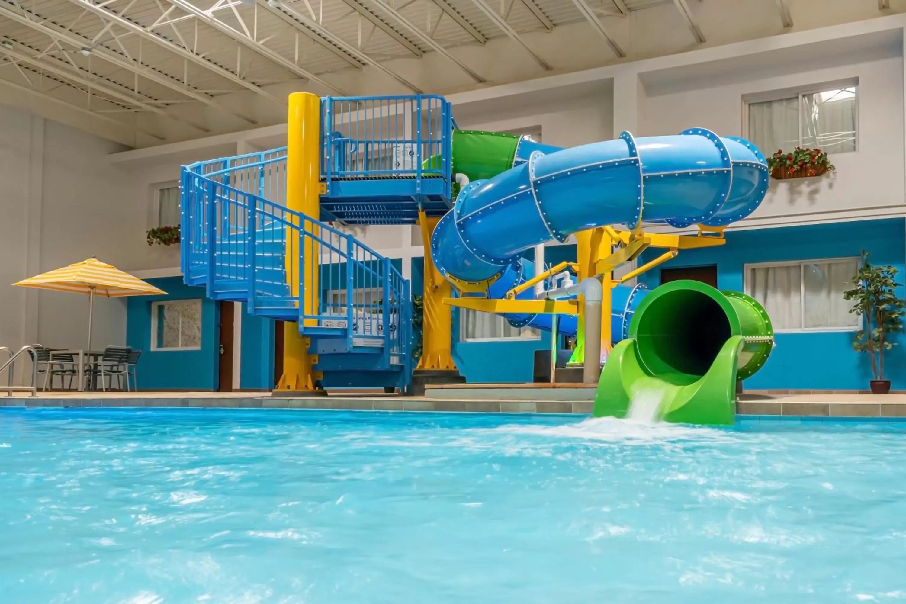 Swimming pool, Water Park in Grand Williston Hotel and Conference Center