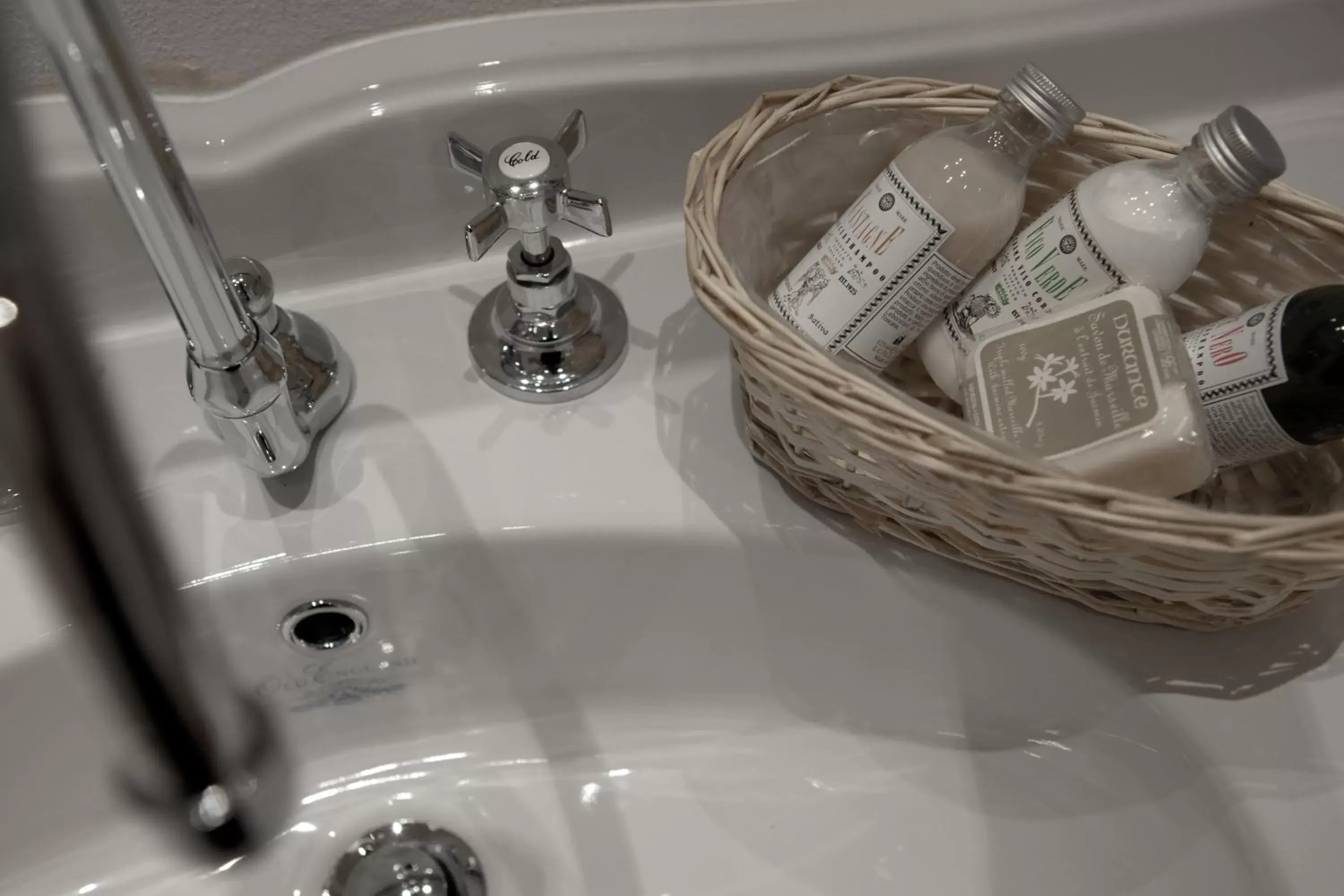 Bathroom, Coffee/Tea Facilities in Chez papa