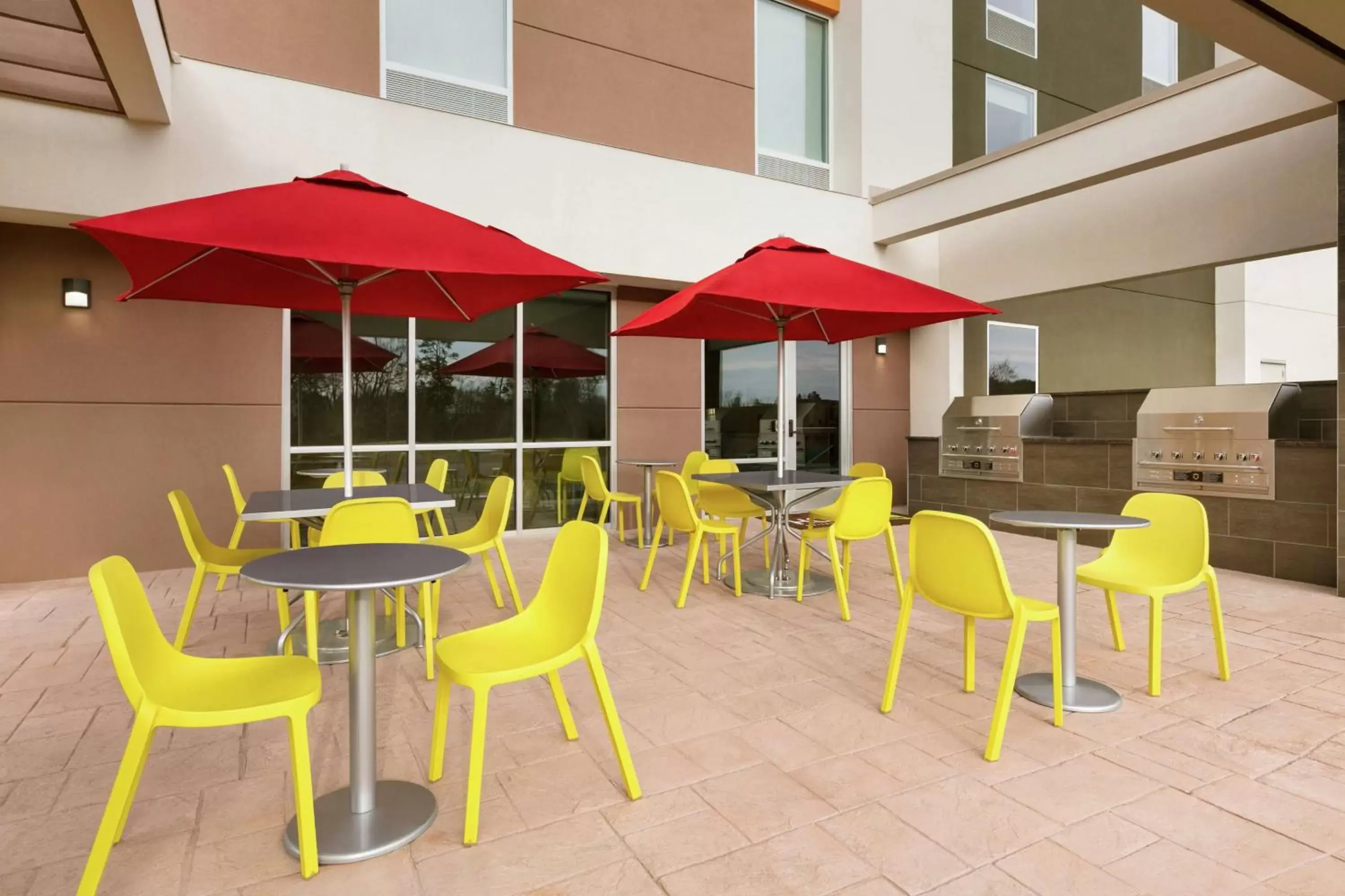 Patio in Home2 Suites By Hilton Chantilly Dulles Airport