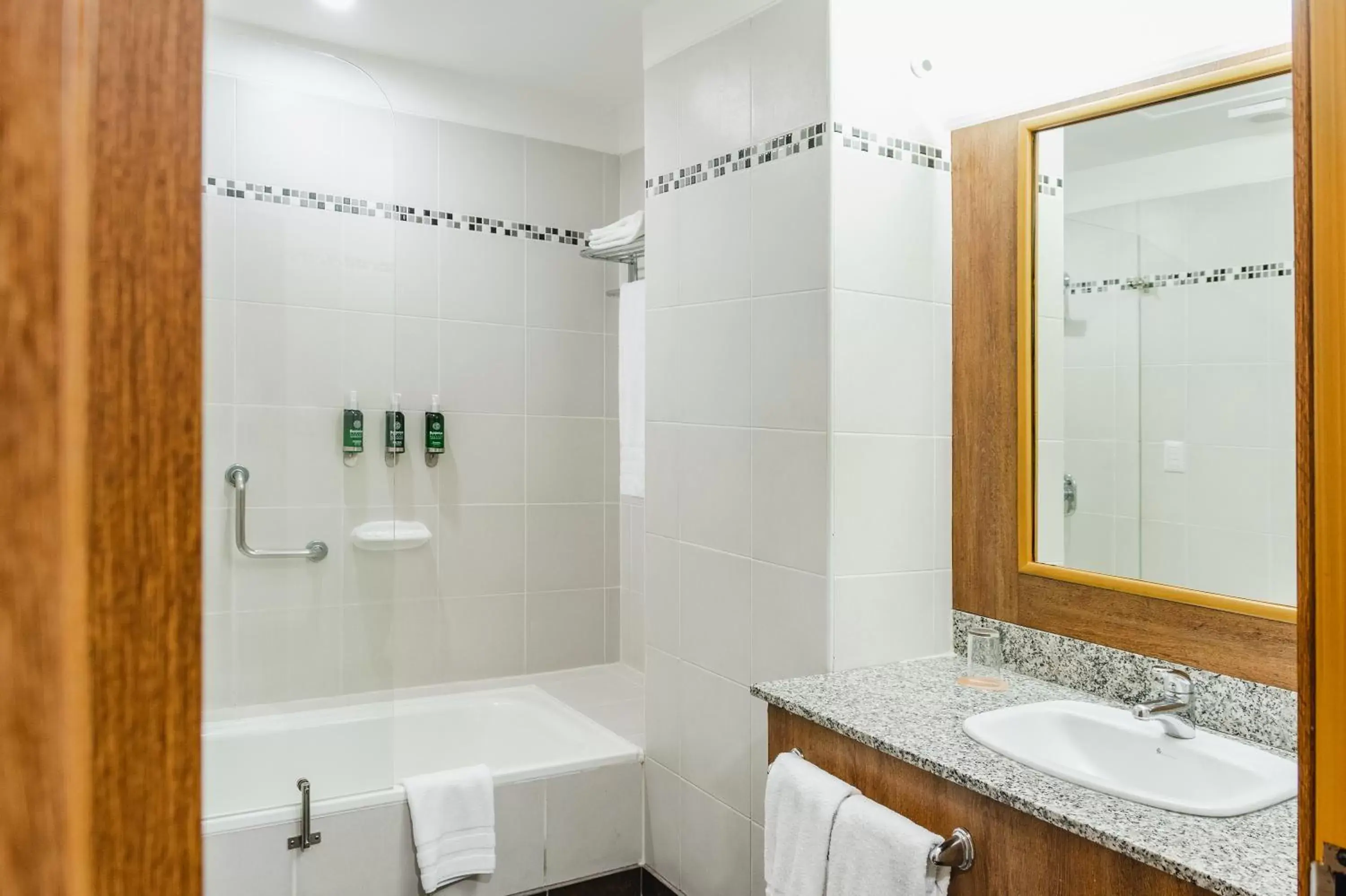 Bathroom in Wyndham Garden Guayaquil