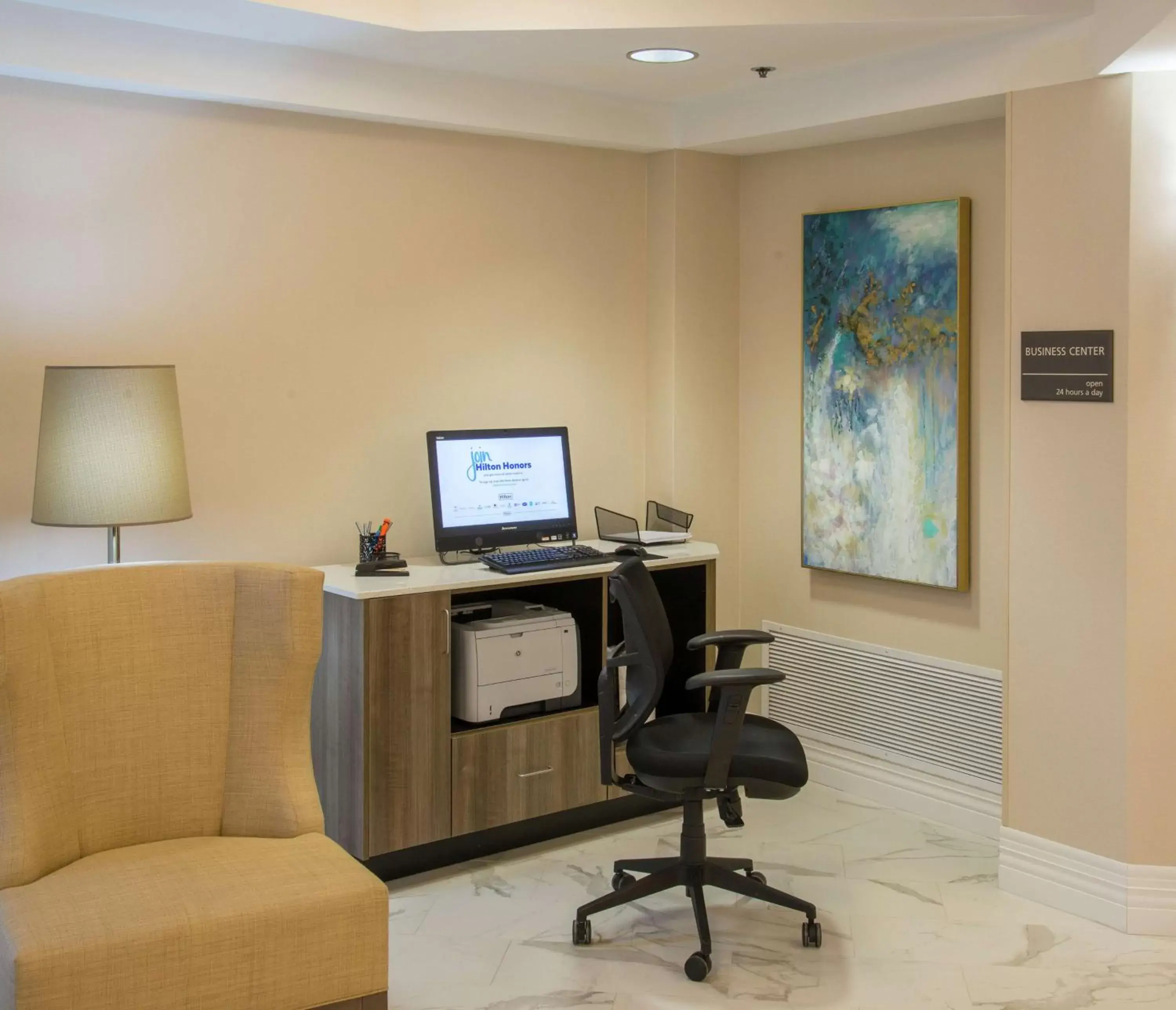 Business facilities in Hampton Inn & Suites Jackson Coliseum