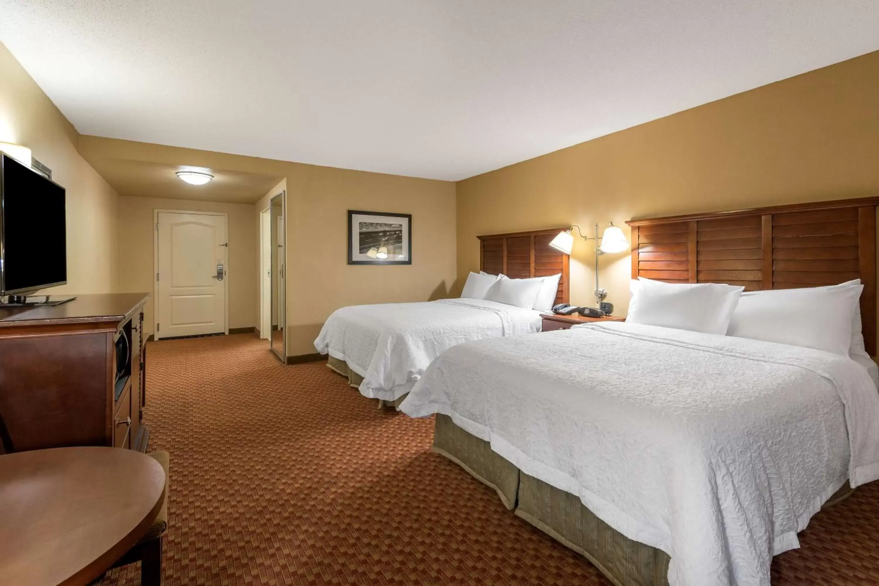 Bed in Hampton Inn By Hilton & Suites Florence-North/I-95