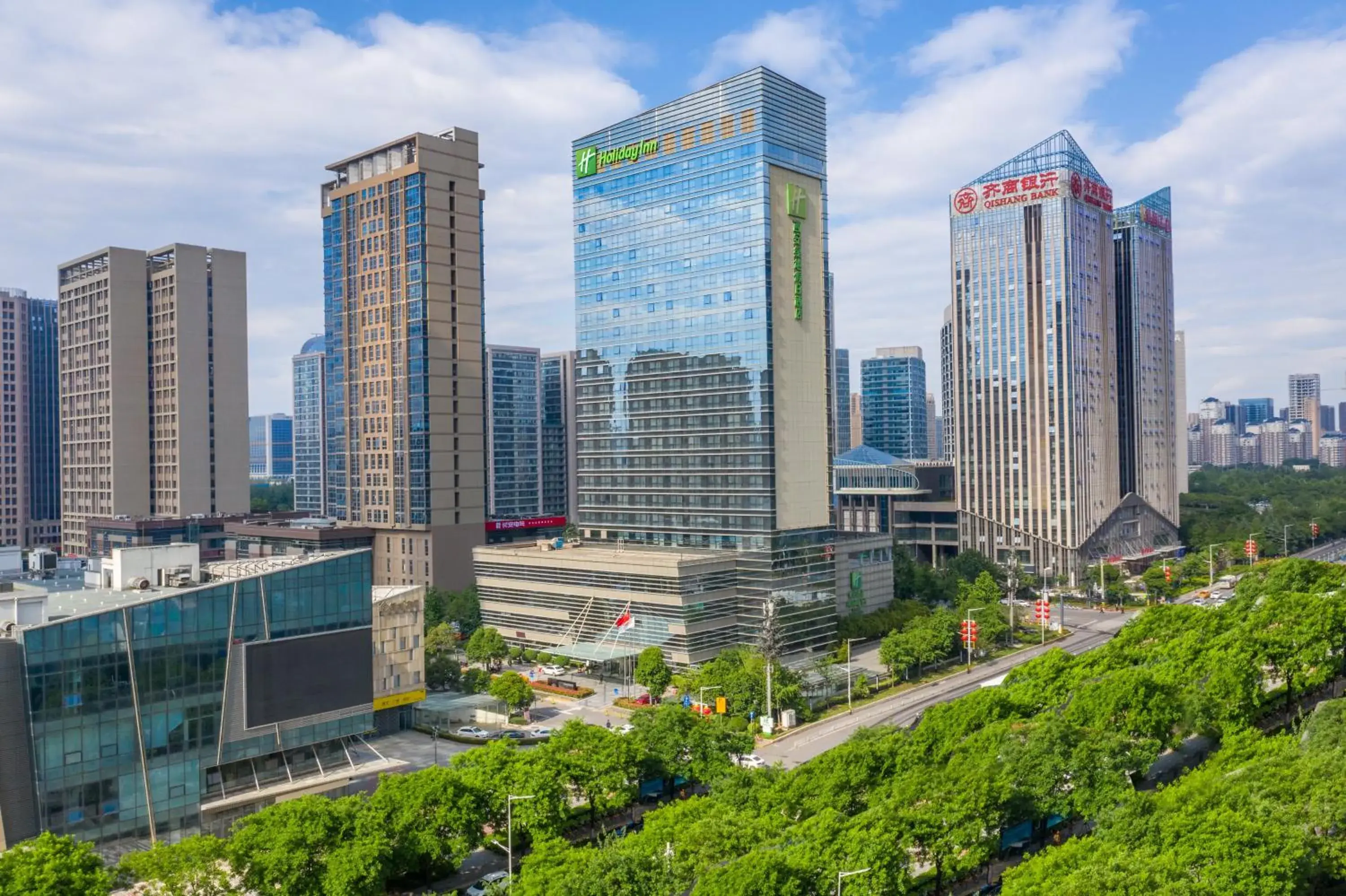 Property building in Holiday Inn Xi'an Greenland Century City, an IHG Hotel