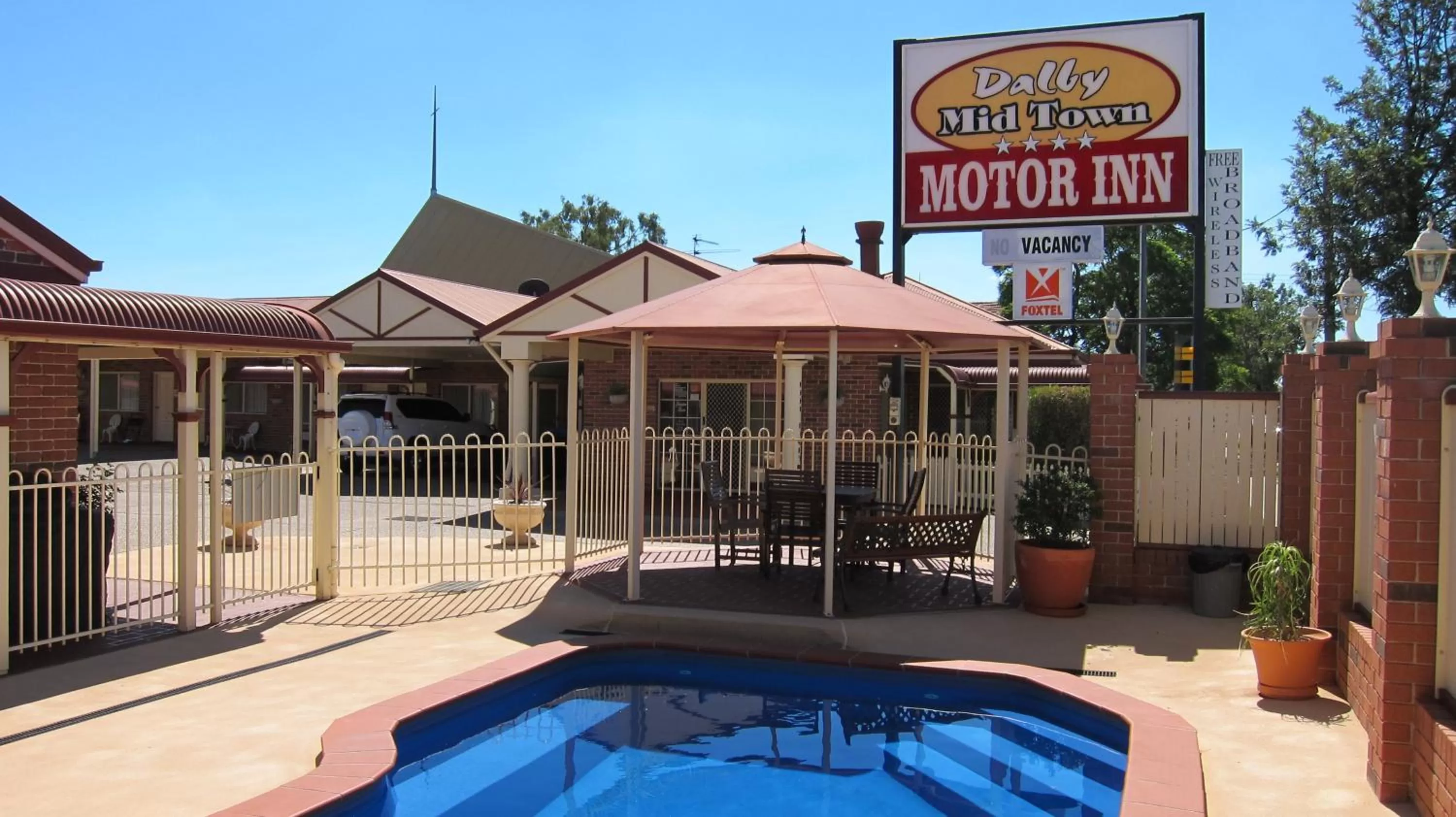 BBQ facilities in Dalby Mid Town Motor Inn