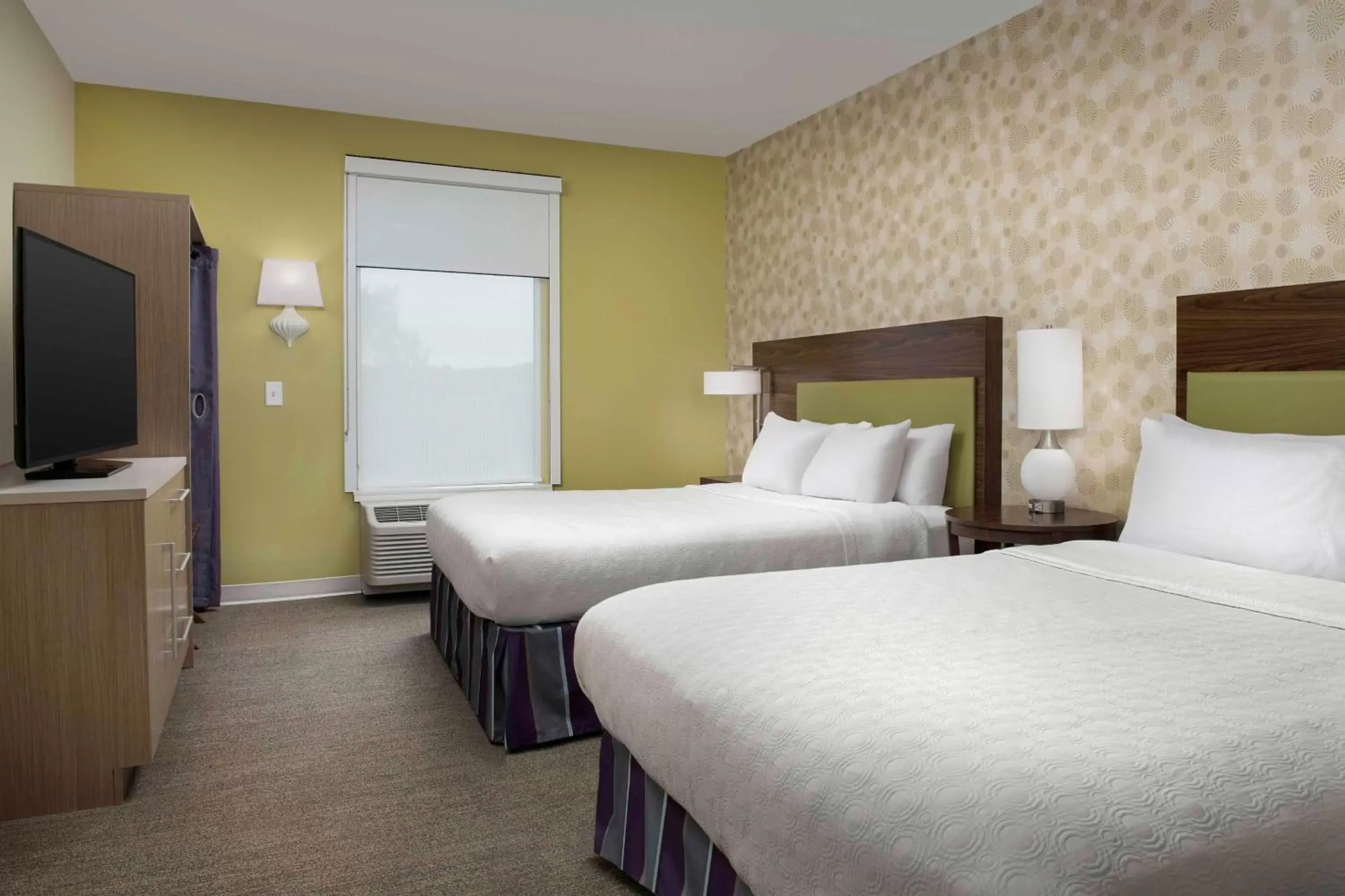 Bed in Home2 Suites By Hilton Summerville