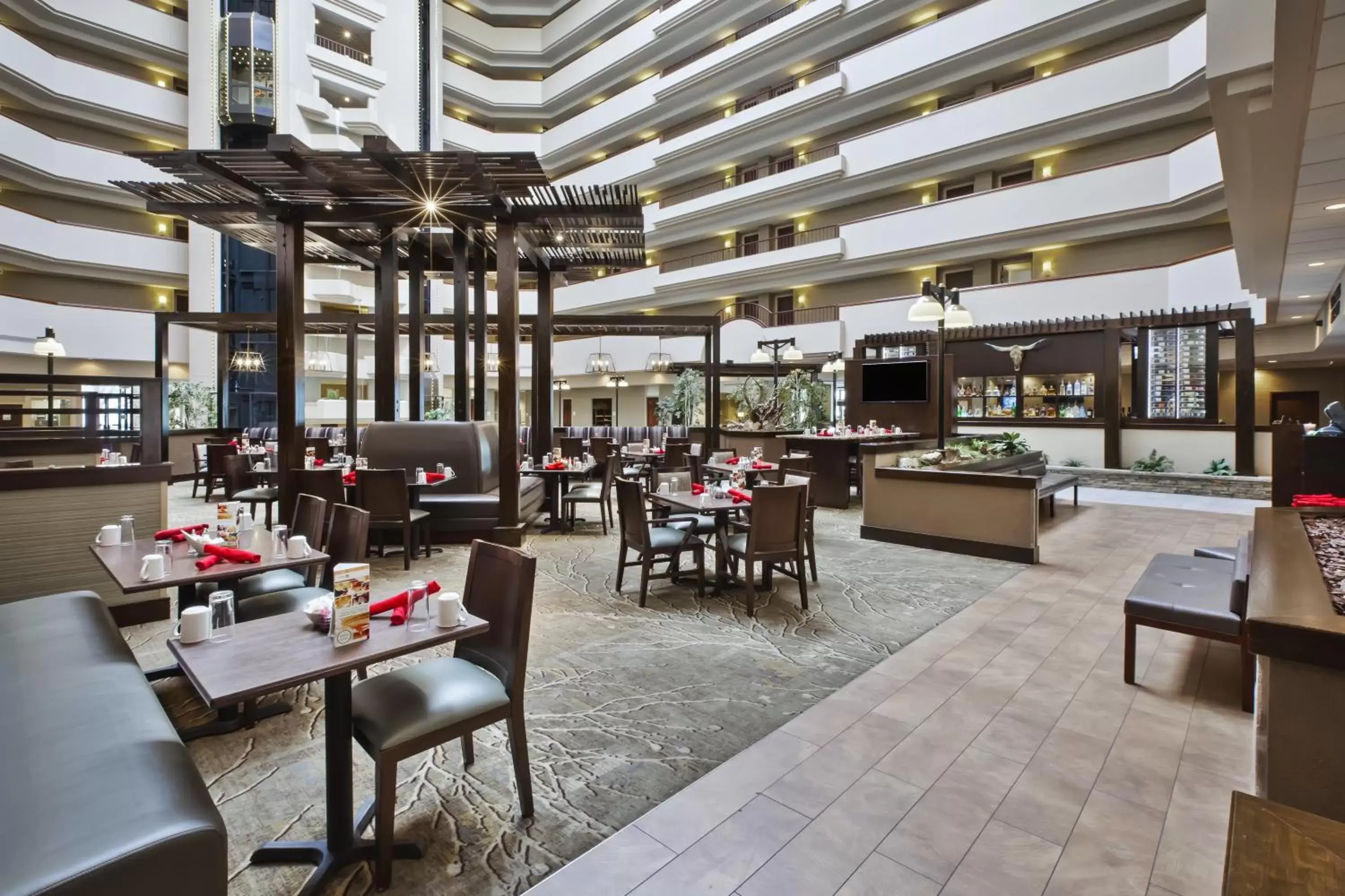 Restaurant/Places to Eat in Holiday Inn Rapid City - Rushmore Plaza, an IHG Hotel