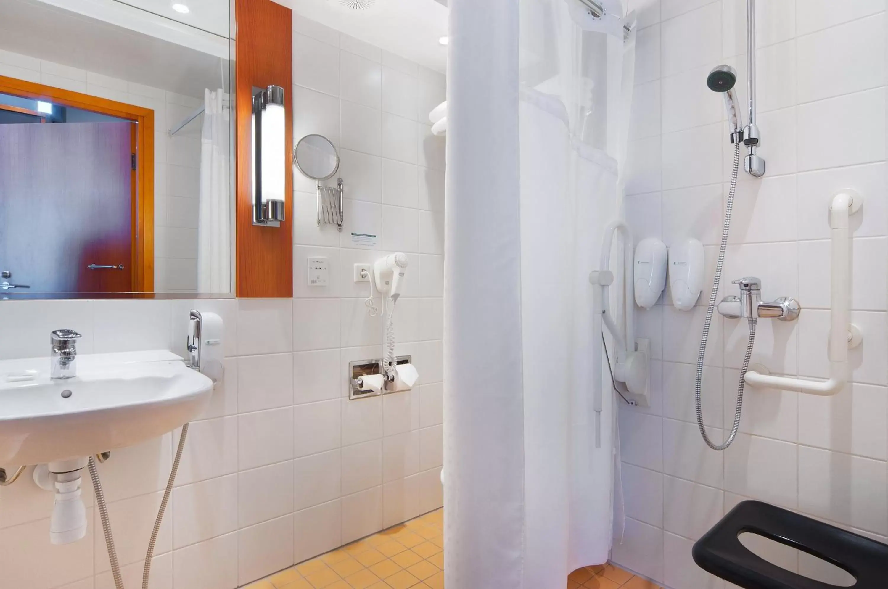 Bathroom in Holiday Inn Helsinki City Centre, an IHG Hotel
