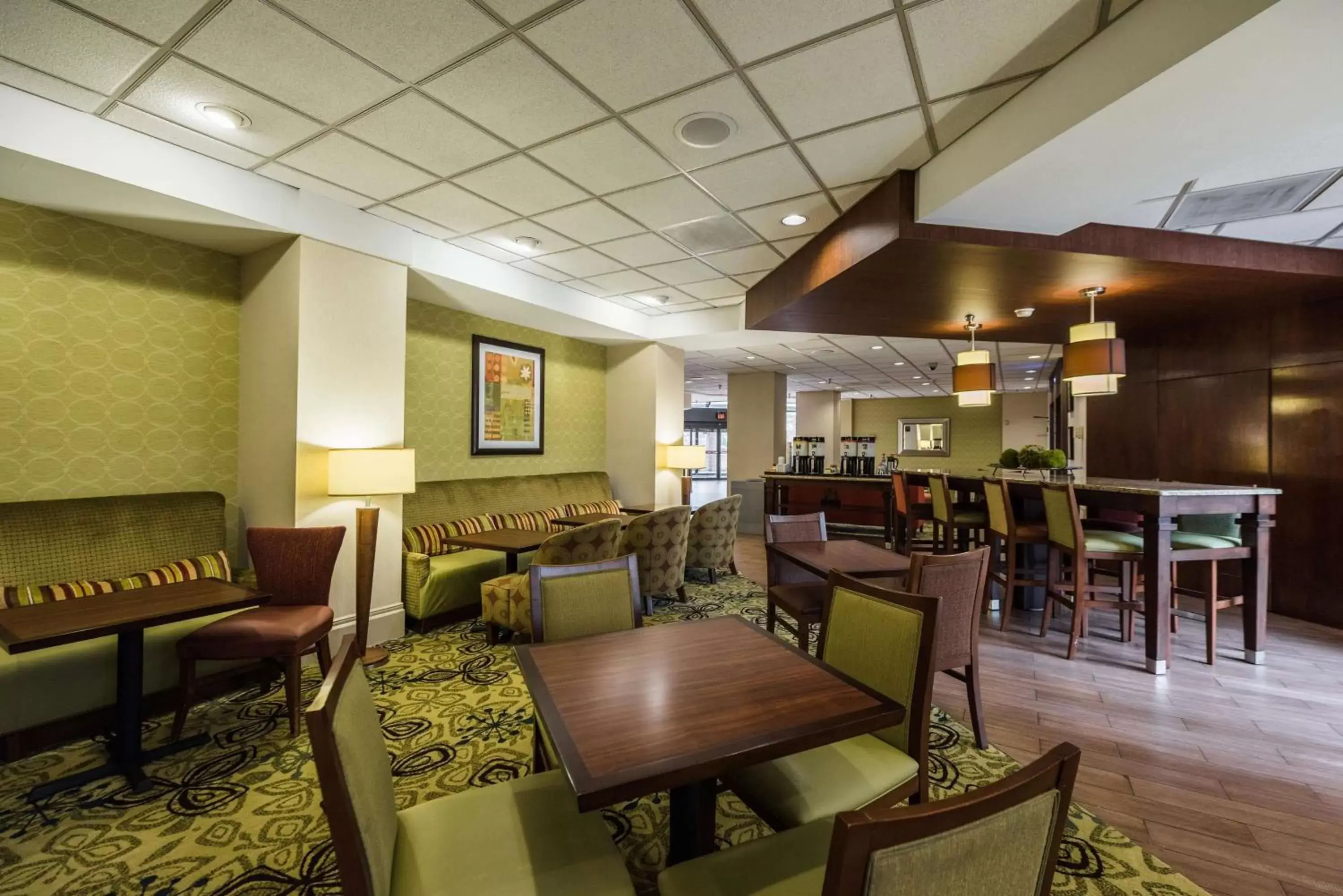 Lobby or reception, Restaurant/Places to Eat in Hampton Inn Meridian