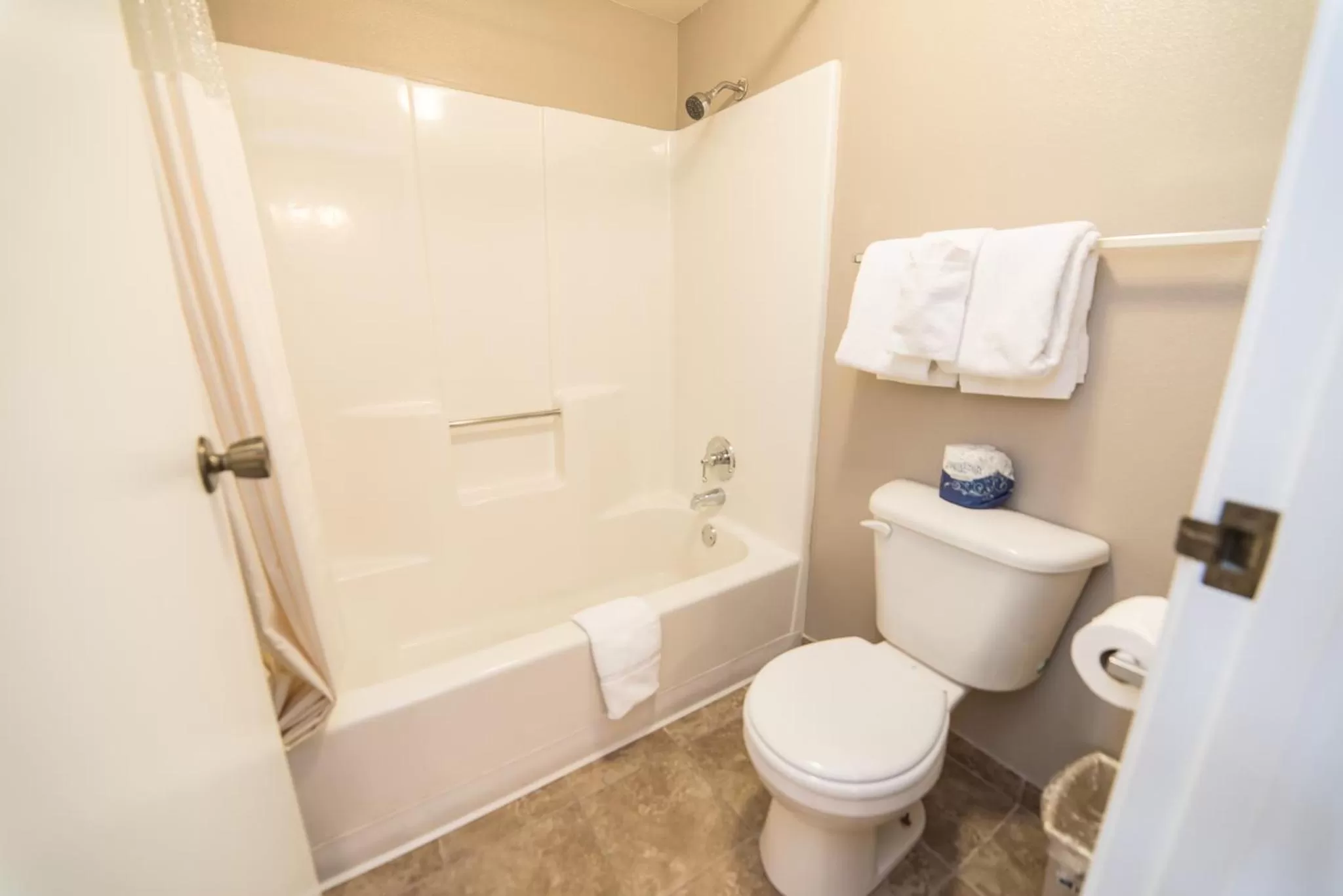 Bathroom in Red Ledges Inn