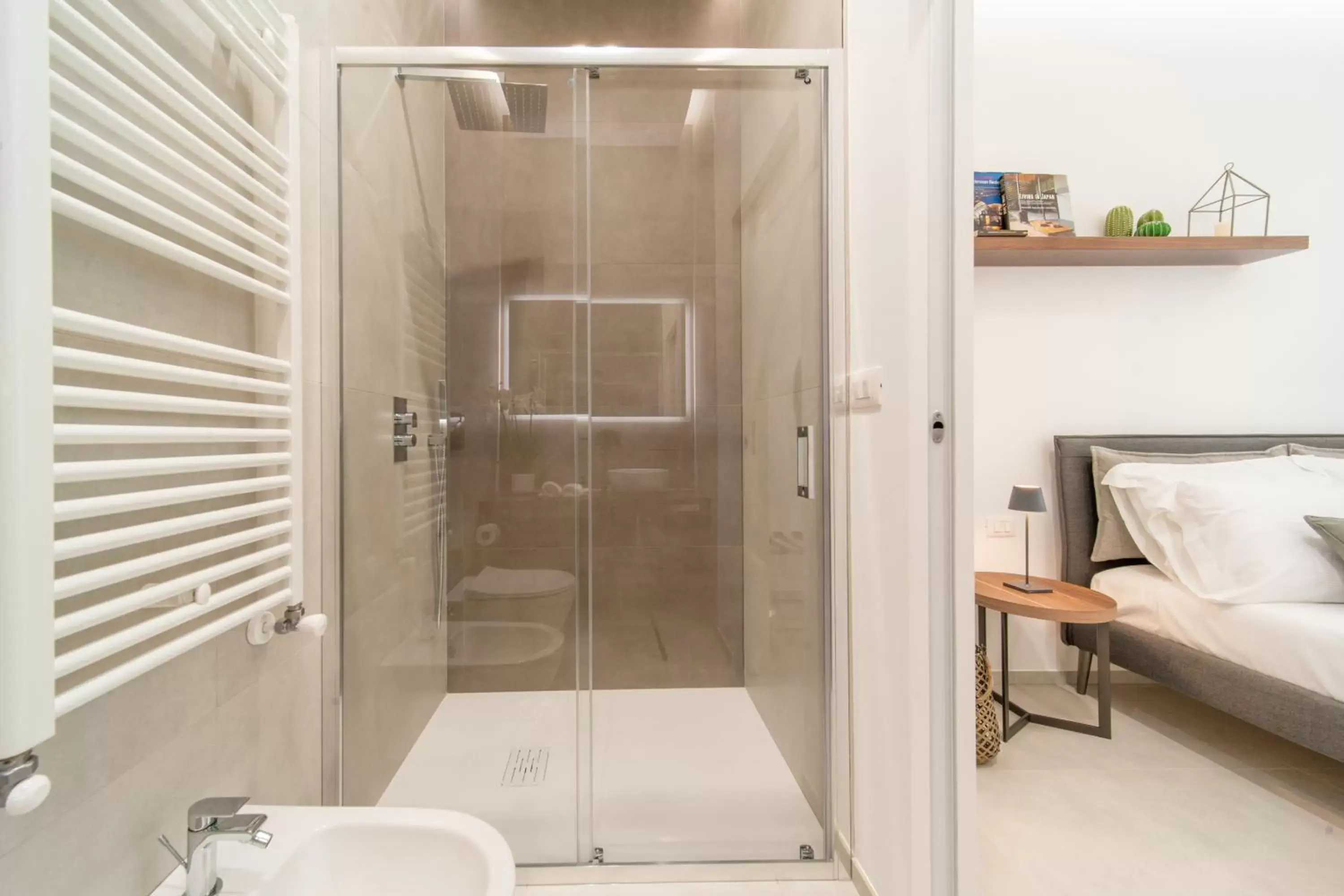 Shower, Bathroom in Daline Holiday Rooms