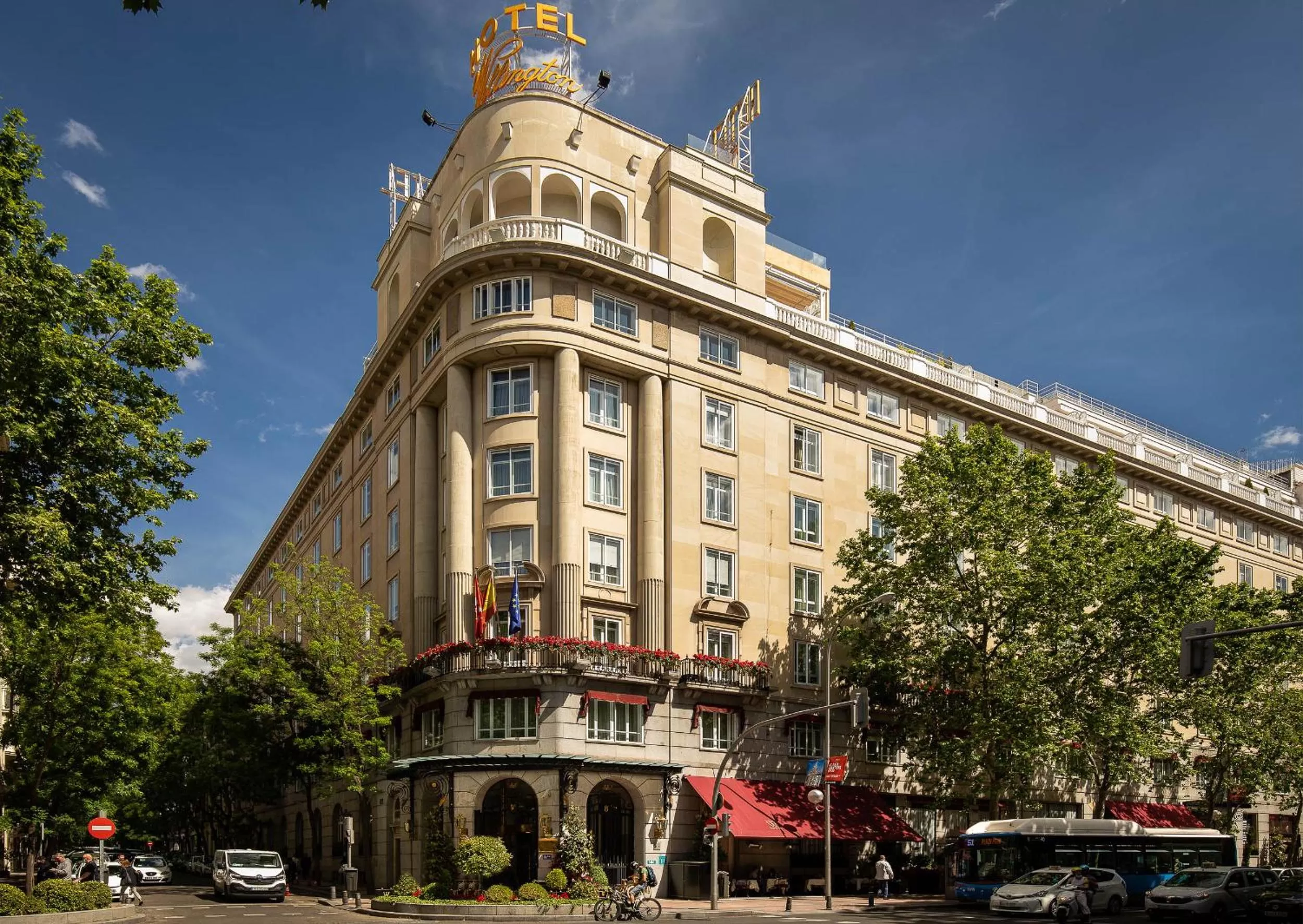 Property building in Wellington Hotel & Spa Madrid