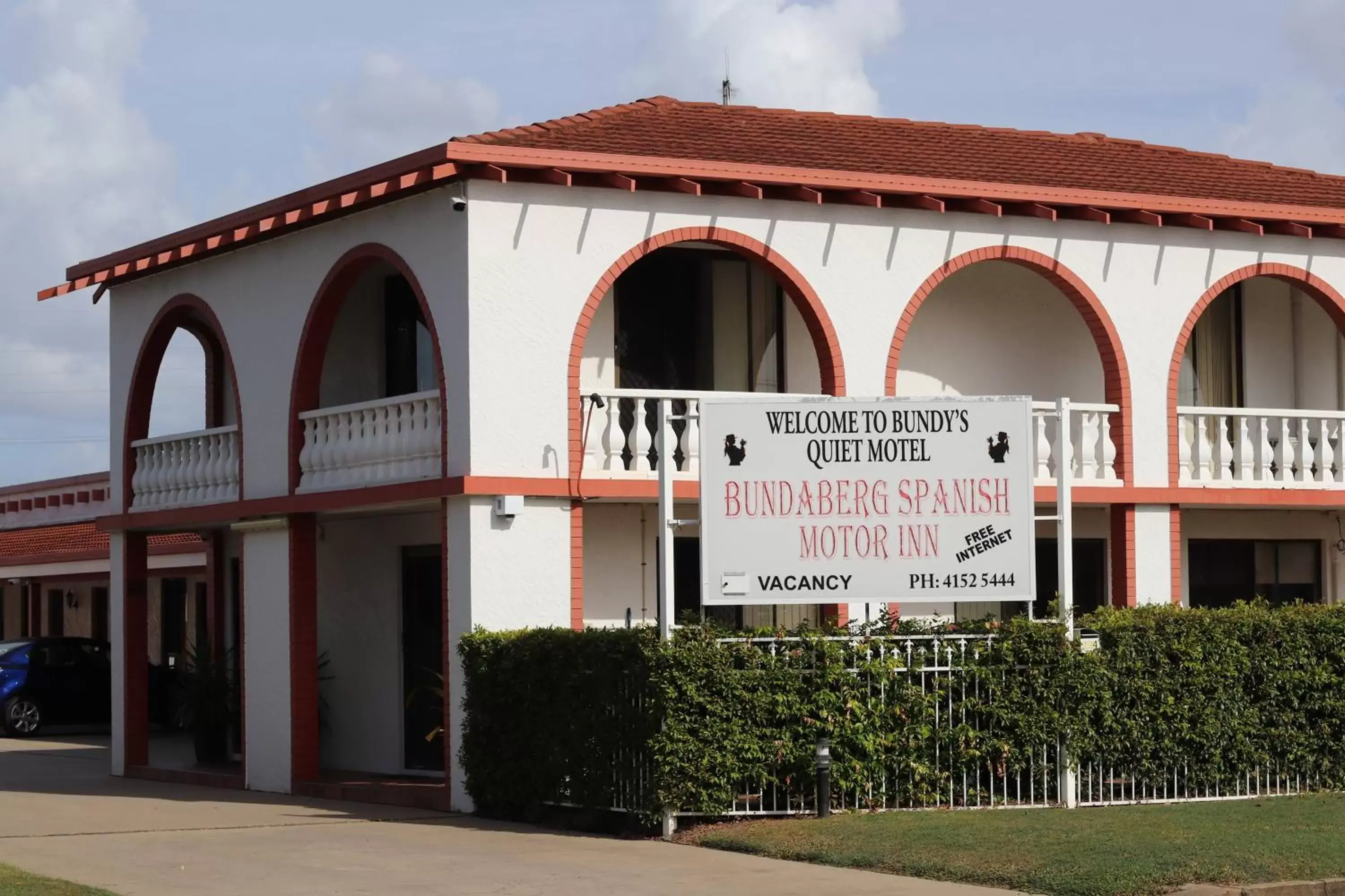 Facade/entrance, Property Building in Bundaberg Spanish Motor Inn