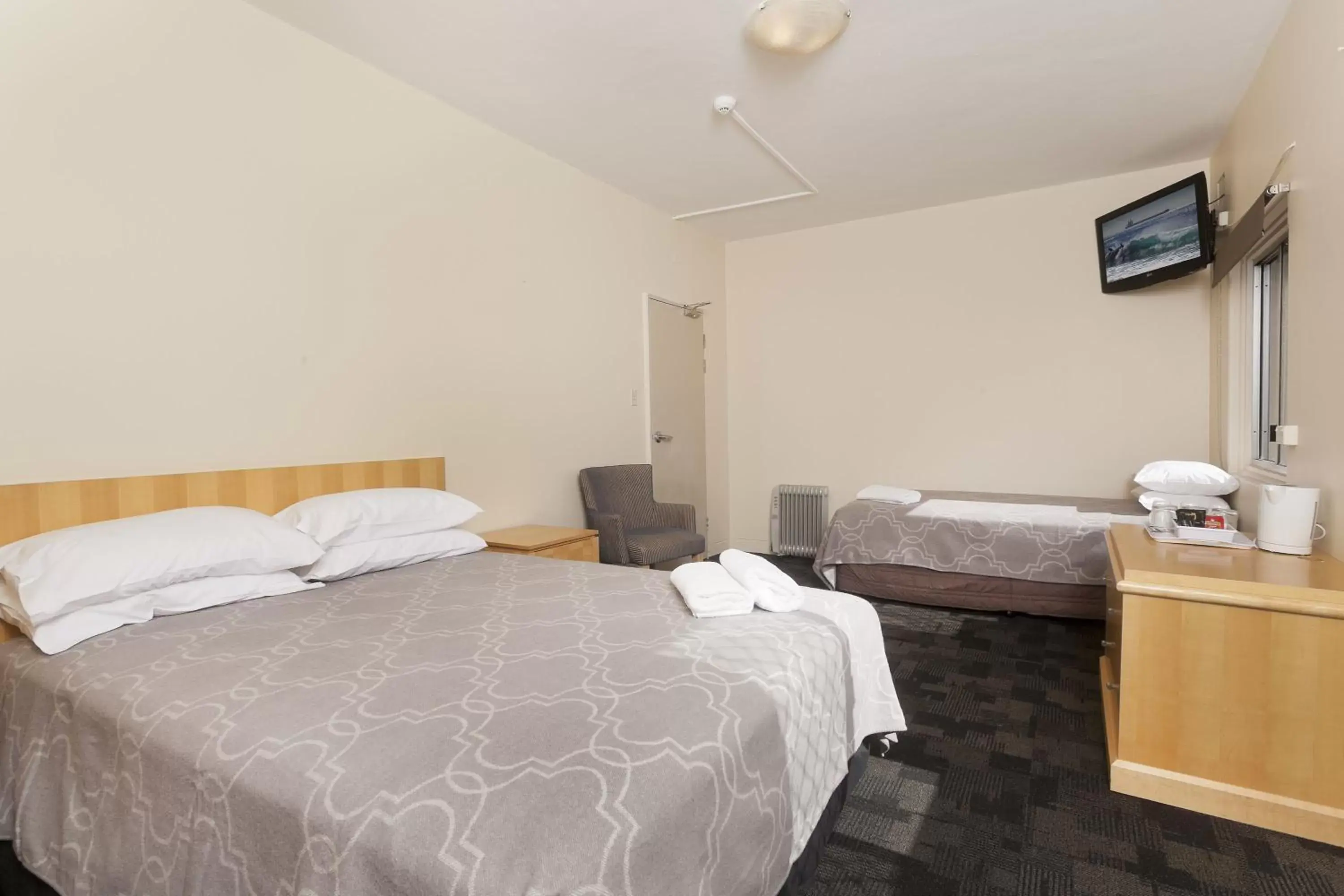 Bed in Shortland Budget Accommodation