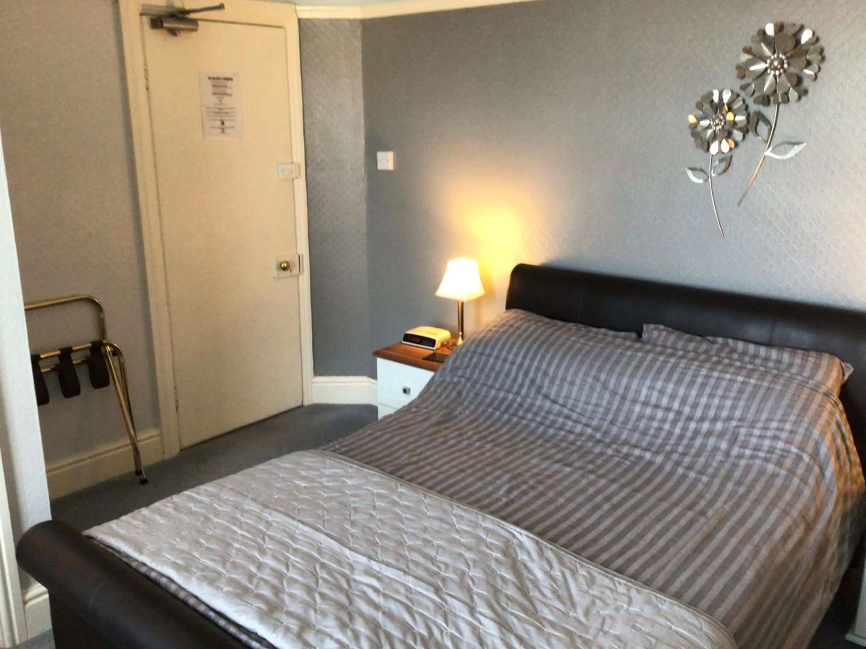 Bedroom, Bed in Southbourne Guest House