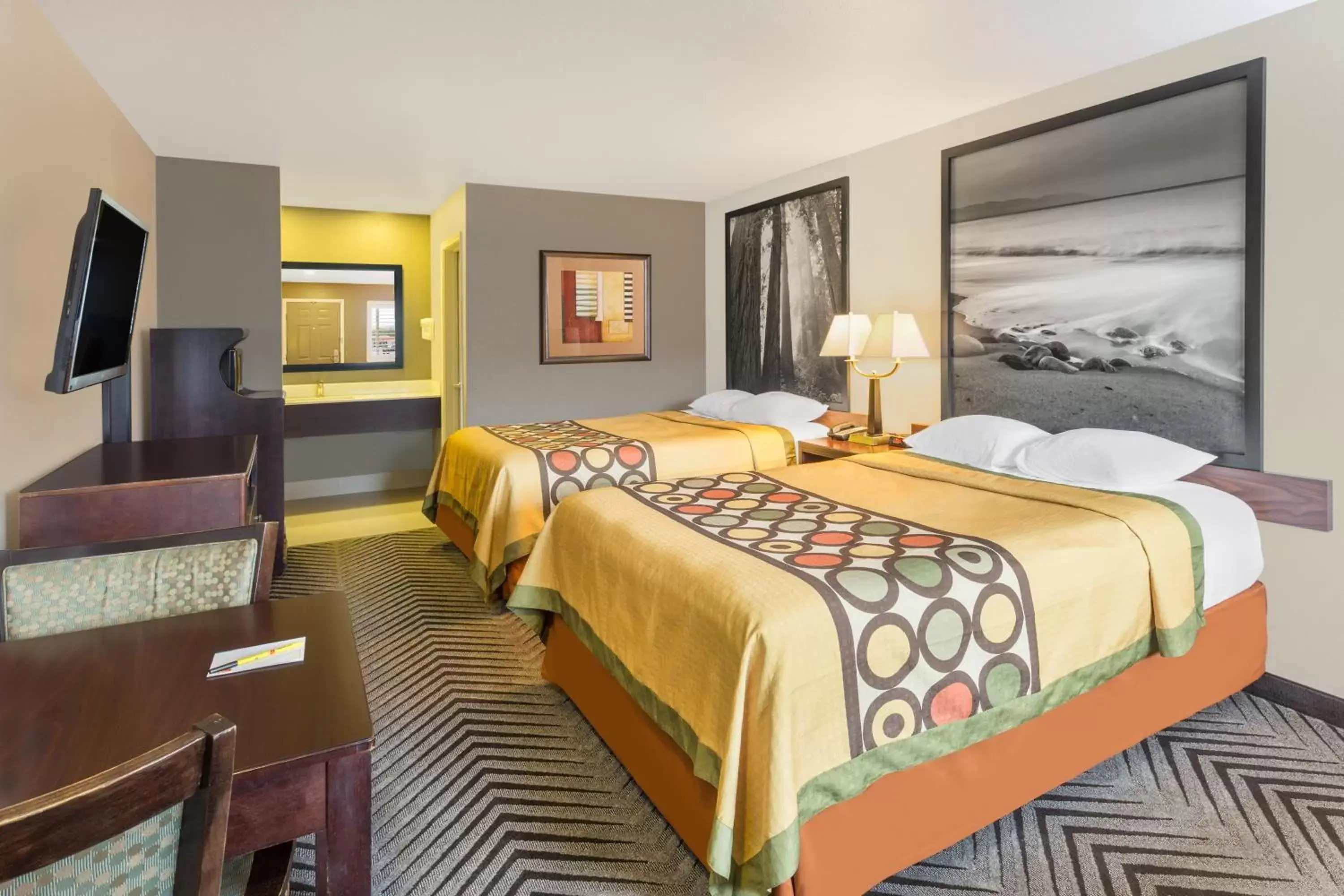 Queen Room with Two Queen Beds - Non-Smoking in Super 8 by Wyndham Fortuna Queen Room with Two Queen Beds - Non-Smoking in Super 8 by Wyndham Fortuna