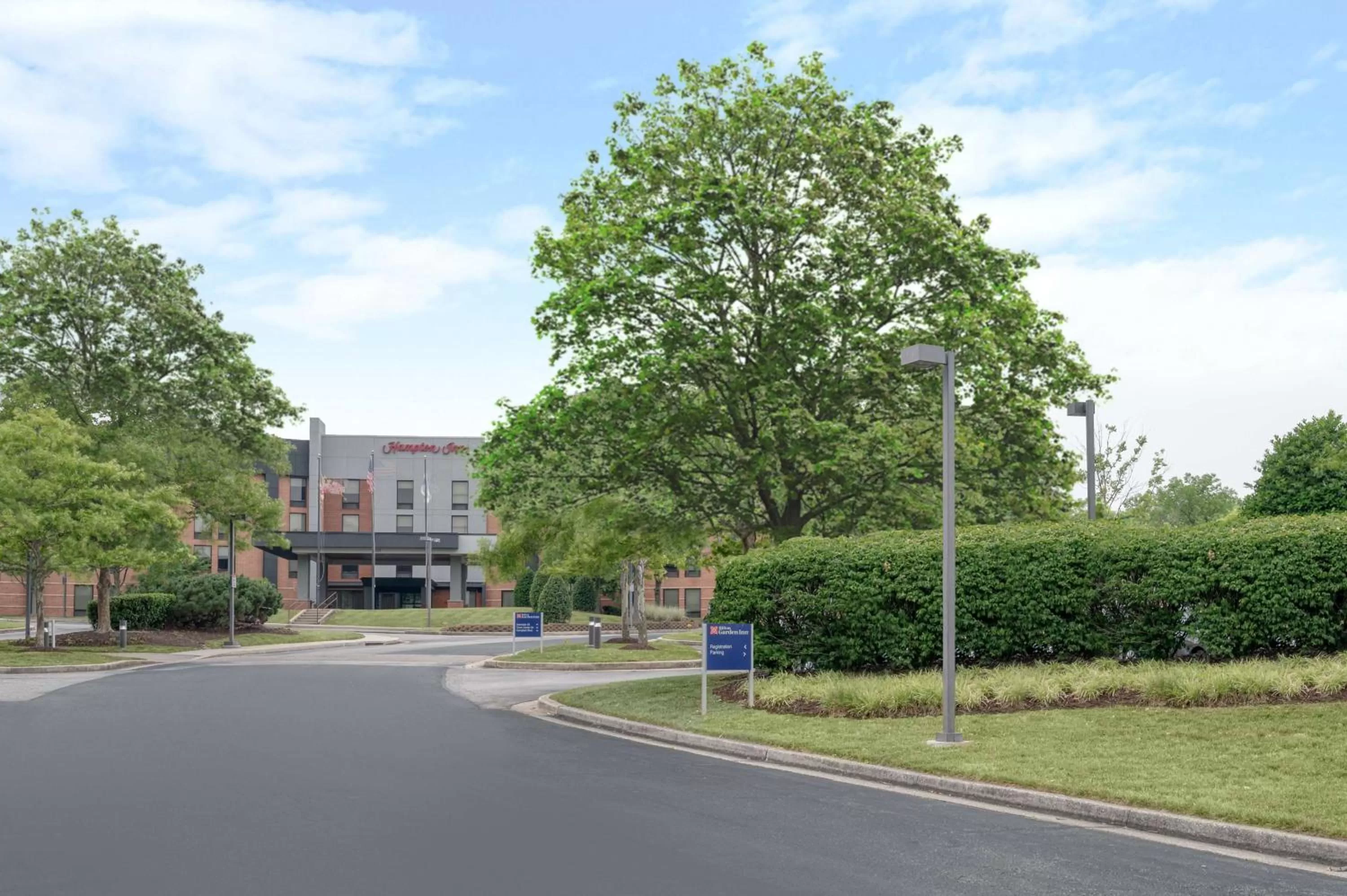 Property building in Hampton Inn Baltimore/White Marsh