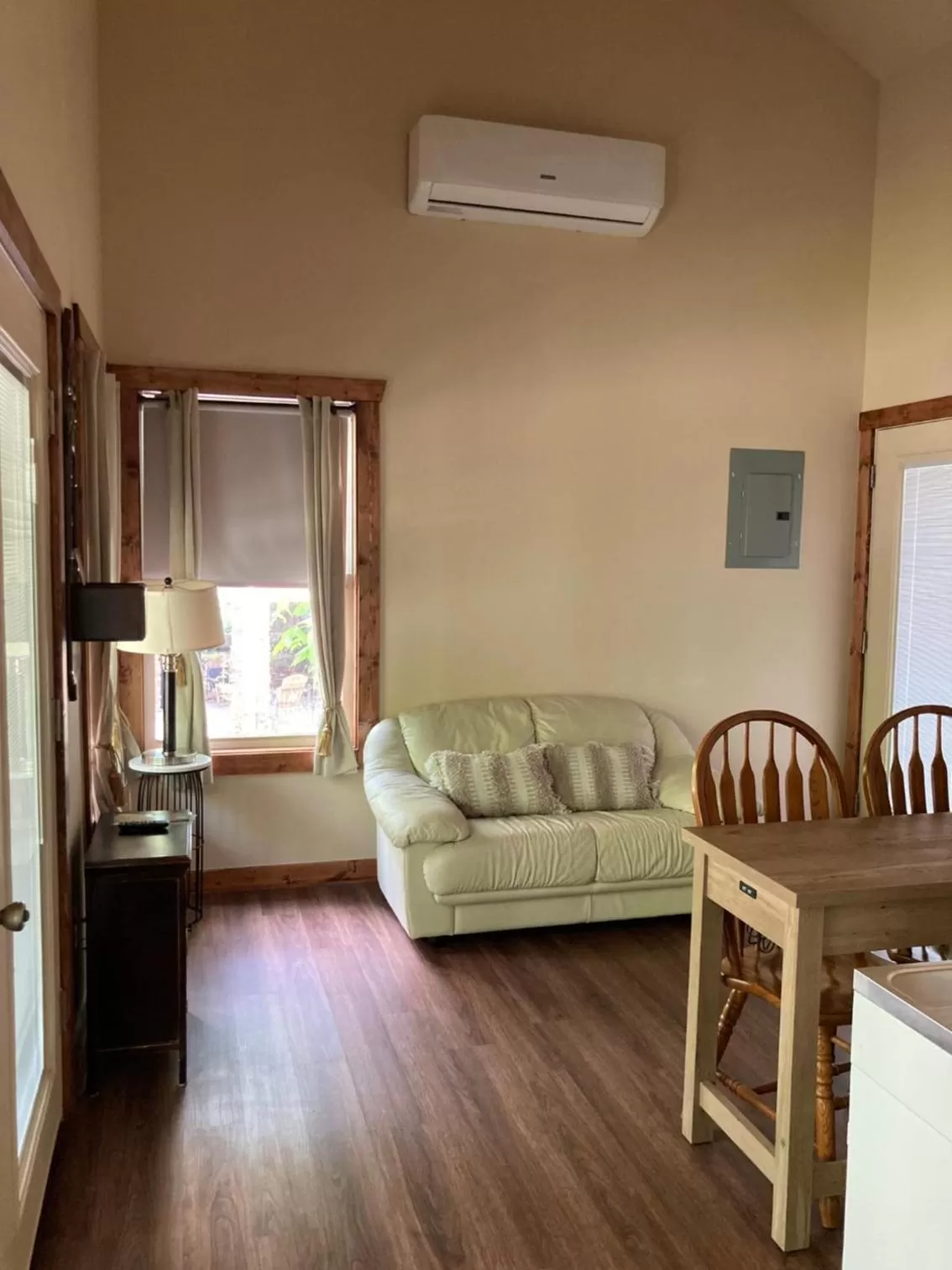 Living room in All Seasons Treehouse Village