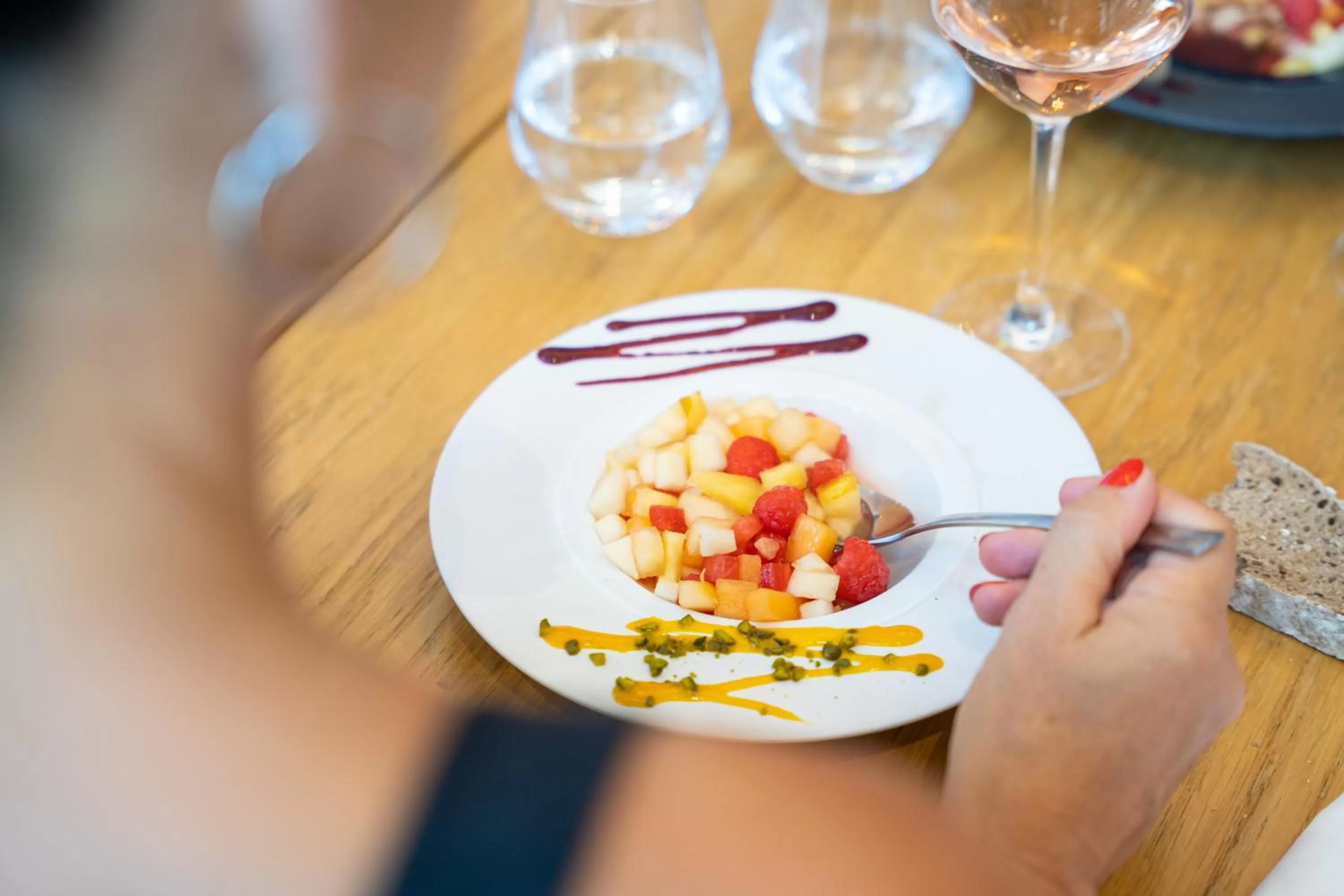 Restaurant/places to eat in Aiden by Best Western Clermont-Ferrand Hotel & Spa