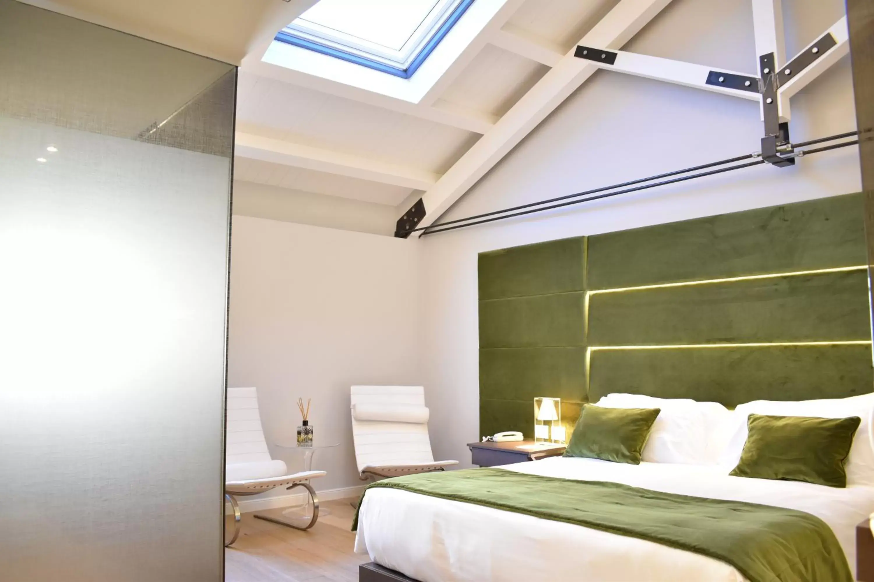 Bathroom, Bed in Palazzo Marletta Luxury House Hotel