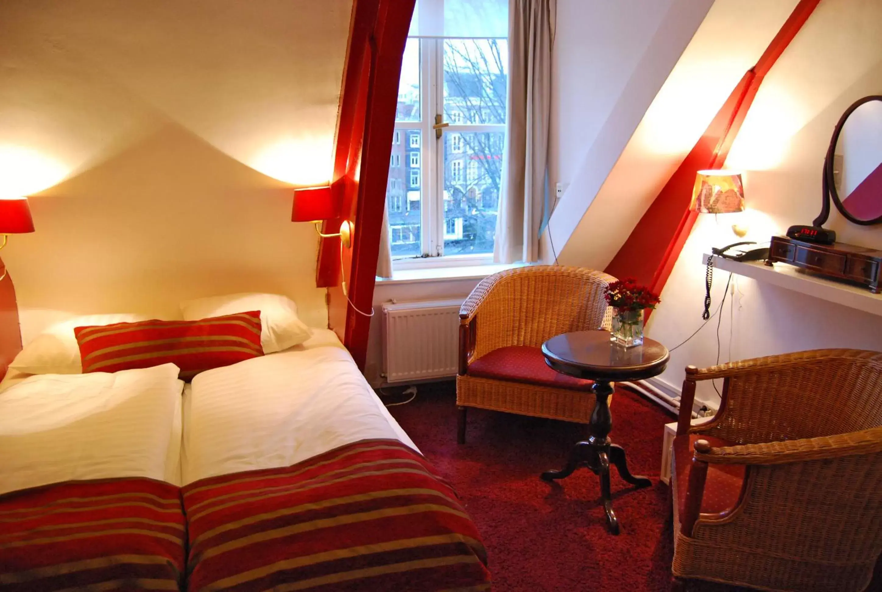 Photo of the whole room in Amsterdam House Hotel