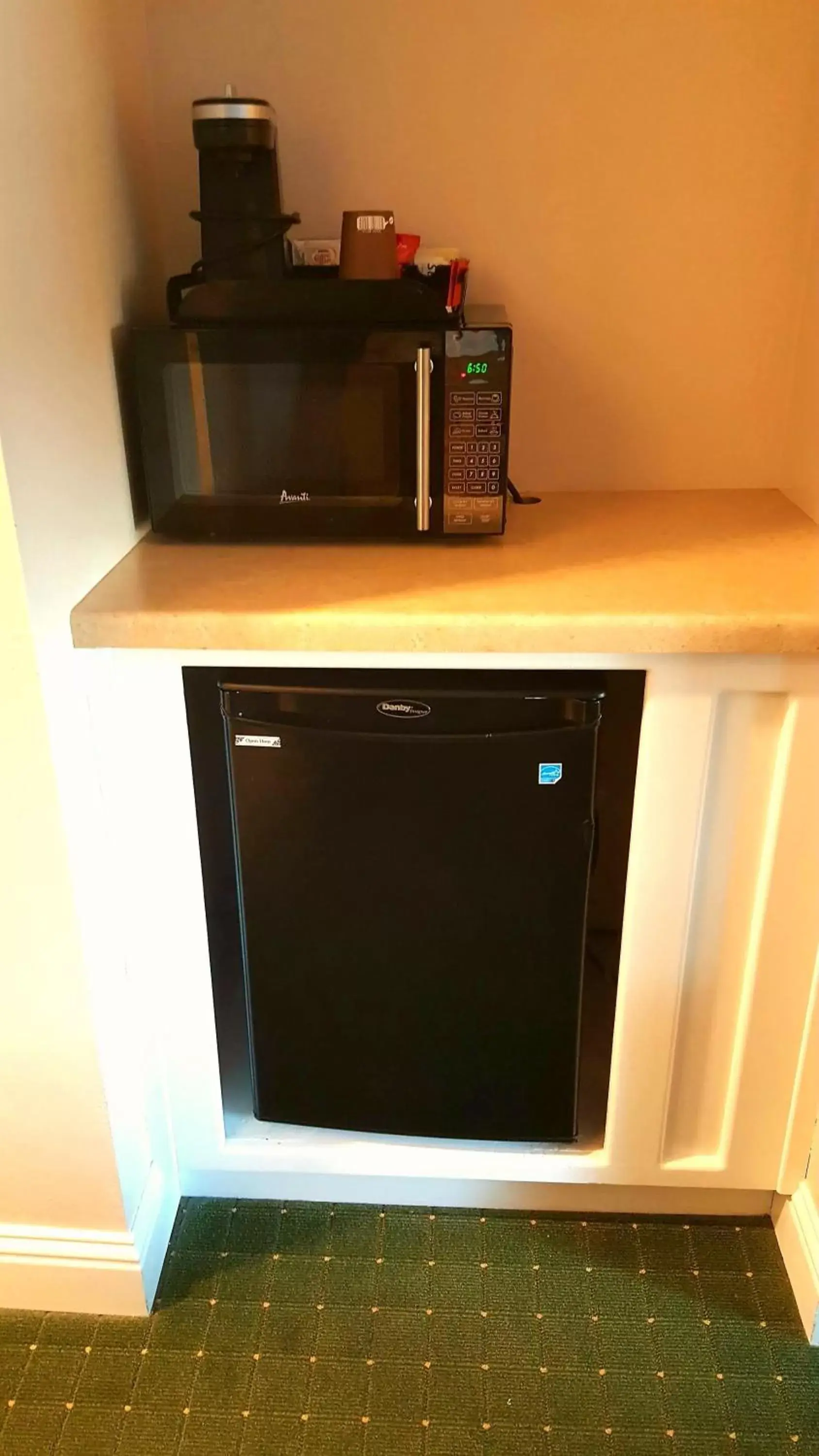 Coffee/tea facilities in The Monterey Hotel Coffee/tea facilities in The Monterey Hotel