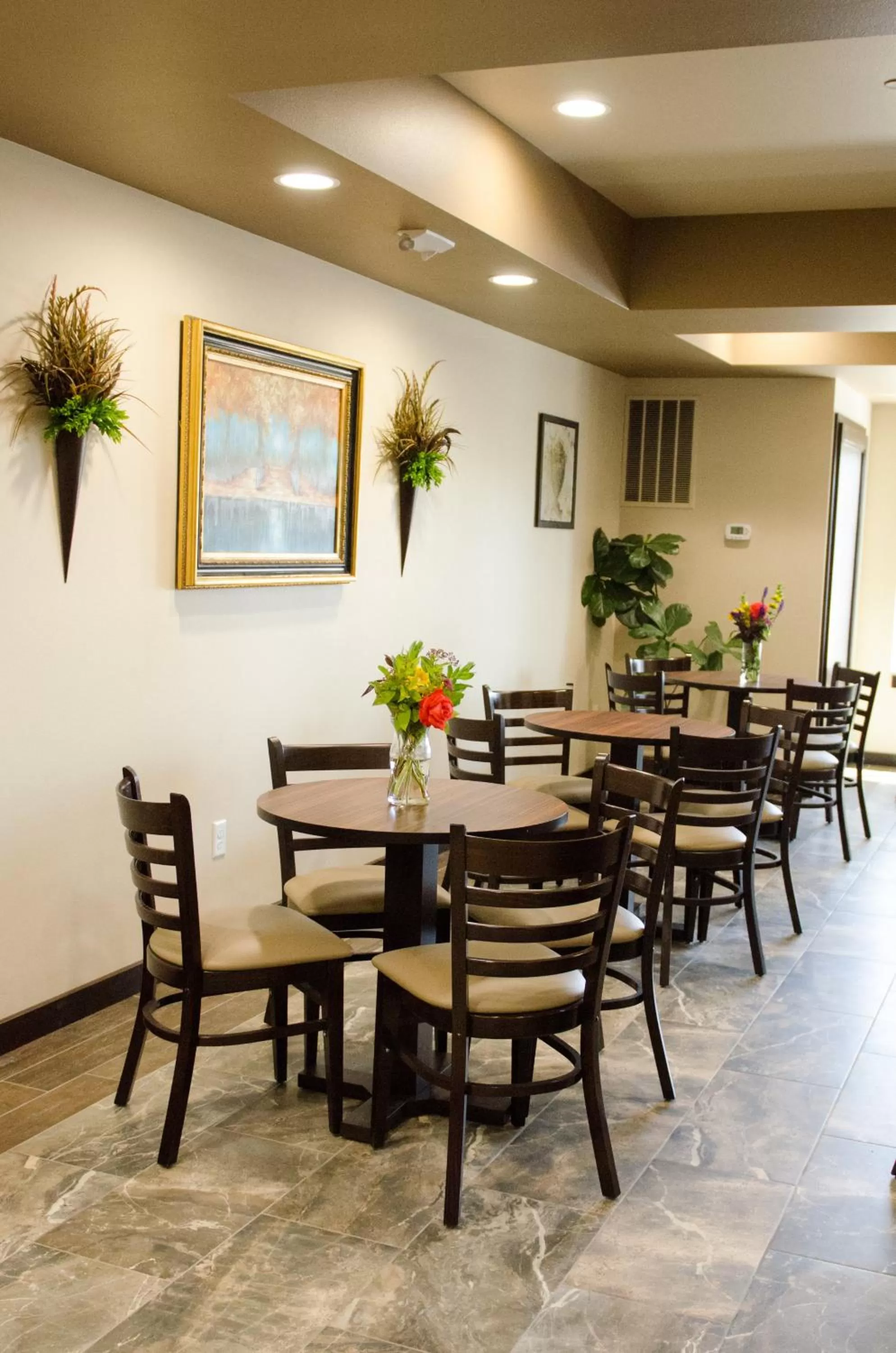 Restaurant/places to eat in Inn at Moses Lake